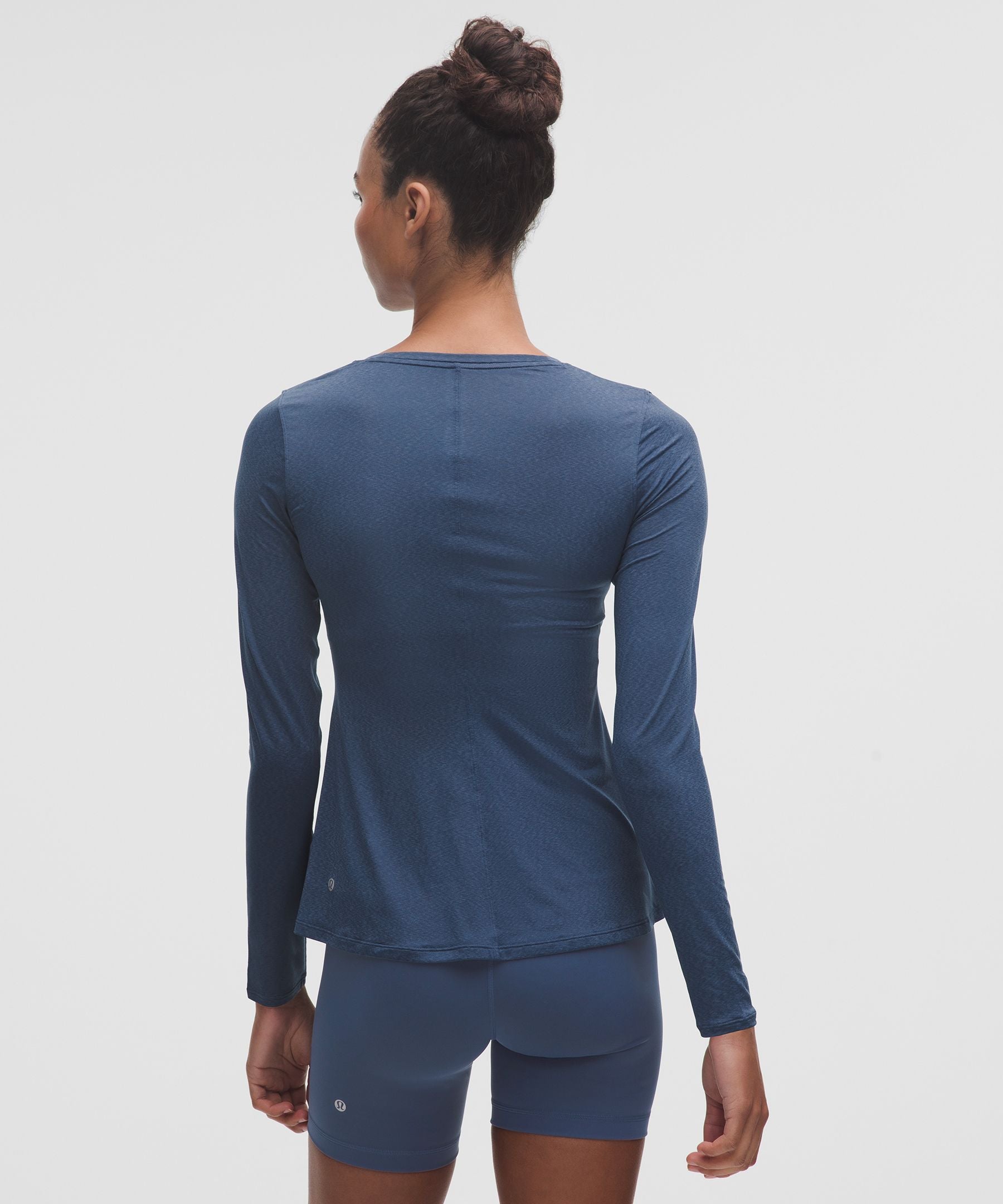 Lululemon Women's Lightweight Flowy Hem Long-Sleeve Shirt
