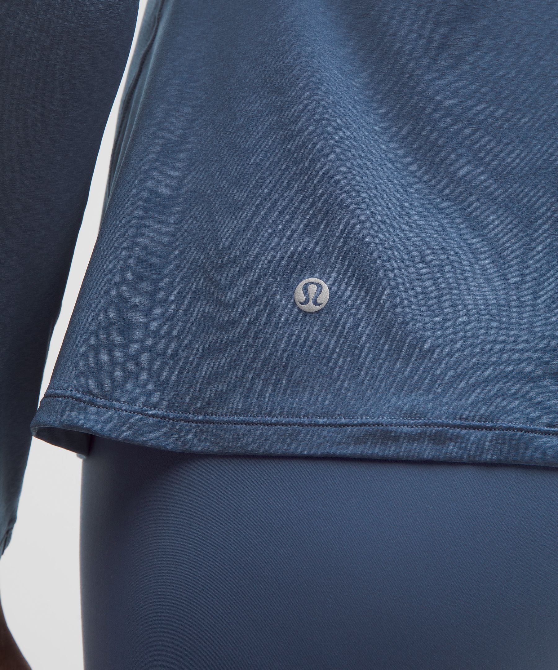 Lululemon Women's Lightweight Flowy Hem Long-Sleeve Shirt