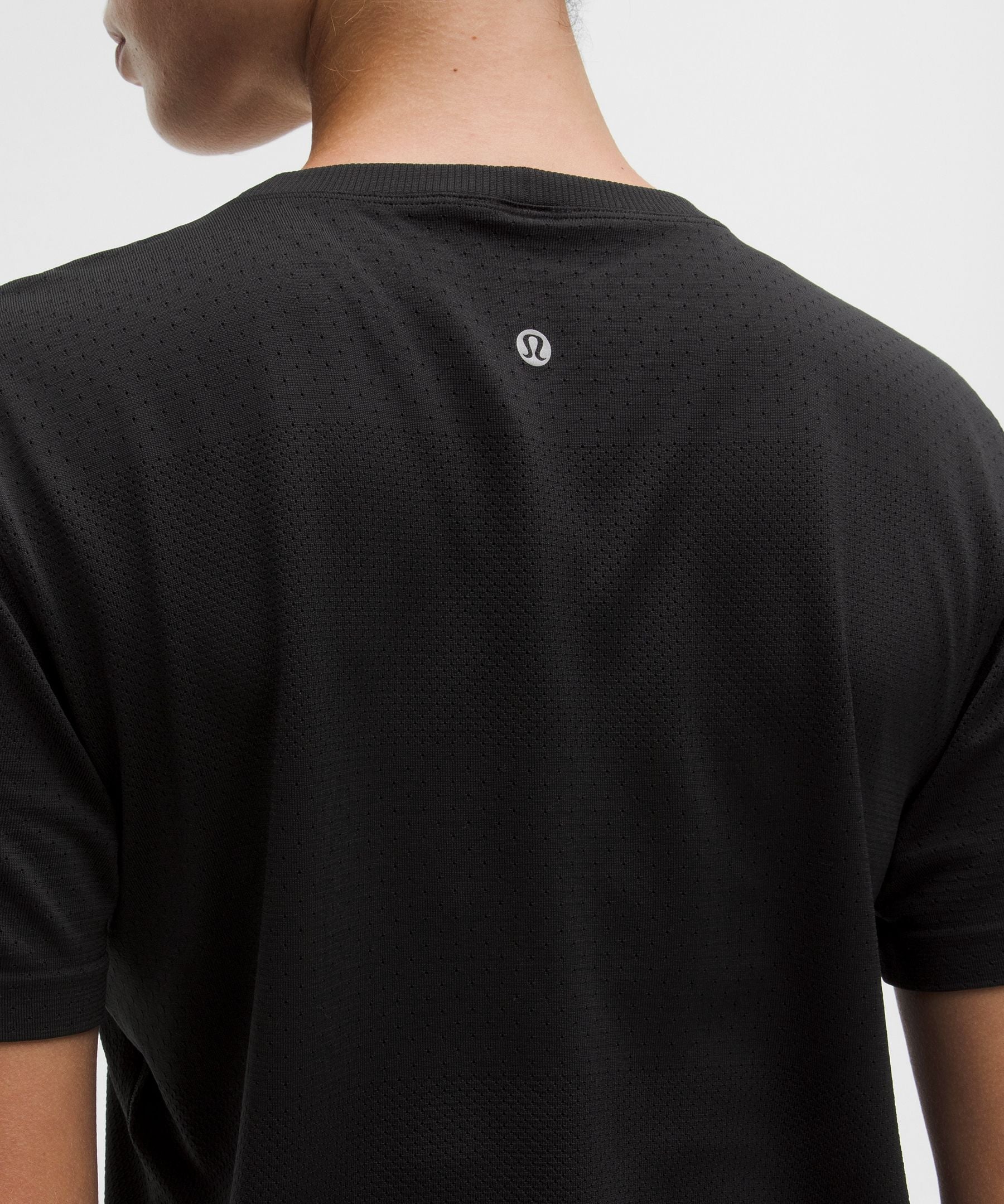 Lululemon Women's Swiftly Perforated Stripe Short-Sleeve Shirt