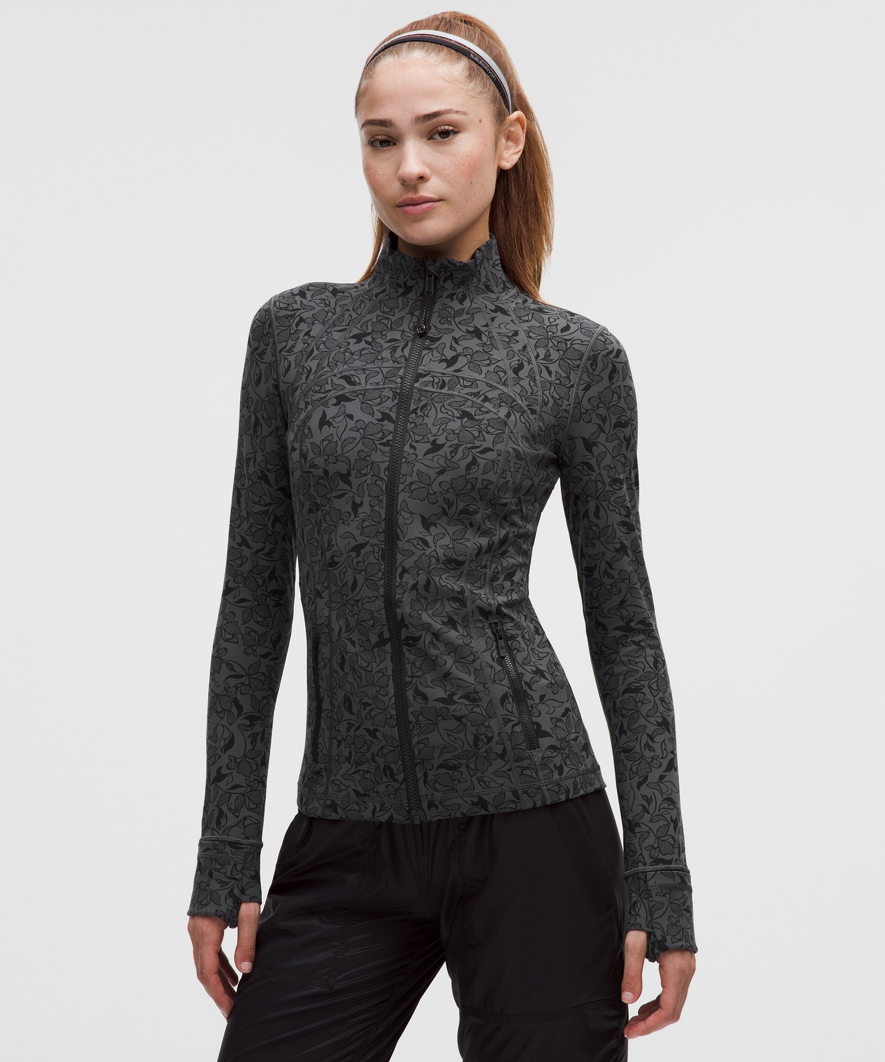 #color_mini-filigree-lace-grey-multi