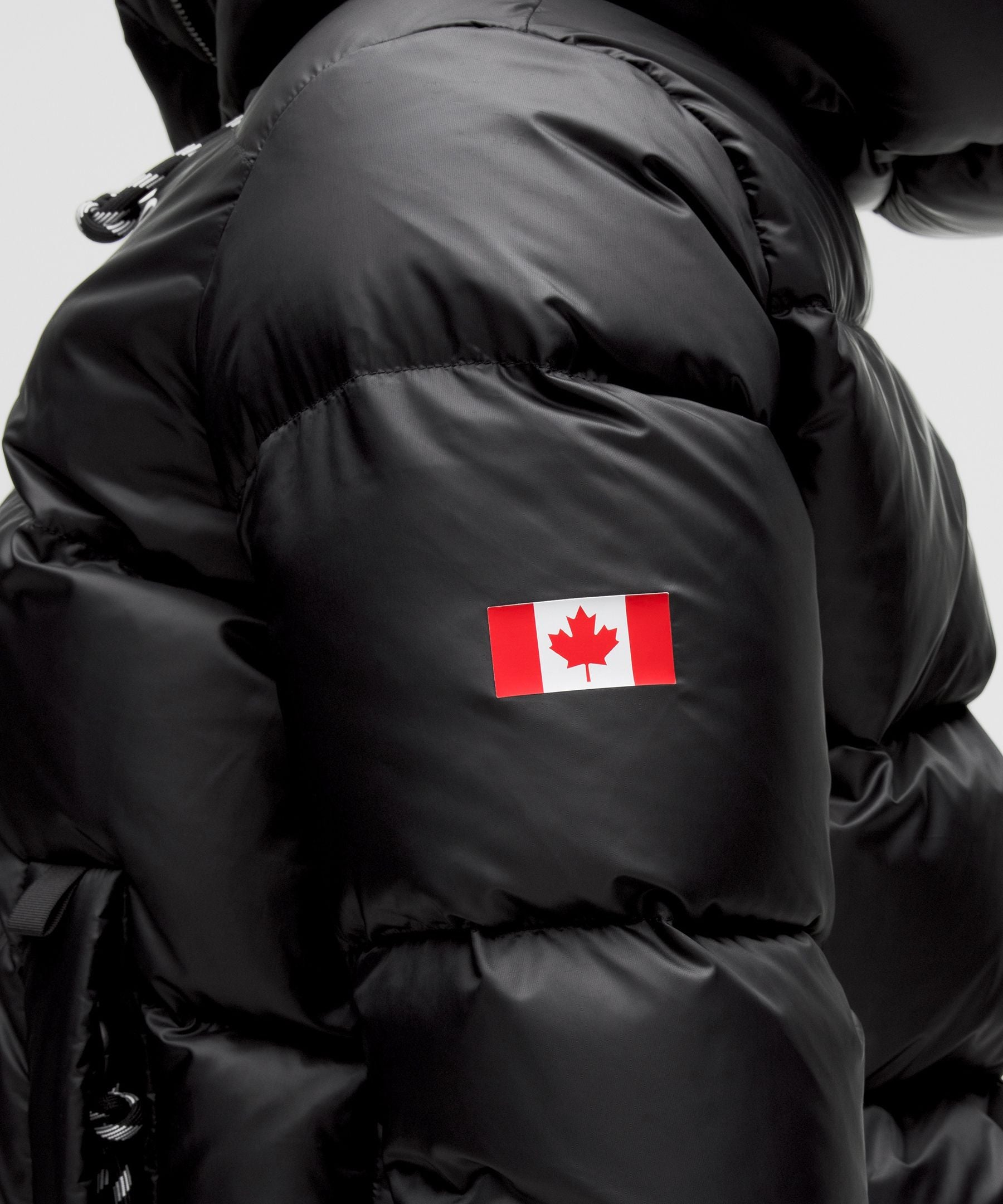 Lululemon Women's Team Canada Women's Wunder Puff Large-Hood Jacket Shine *COC Logo