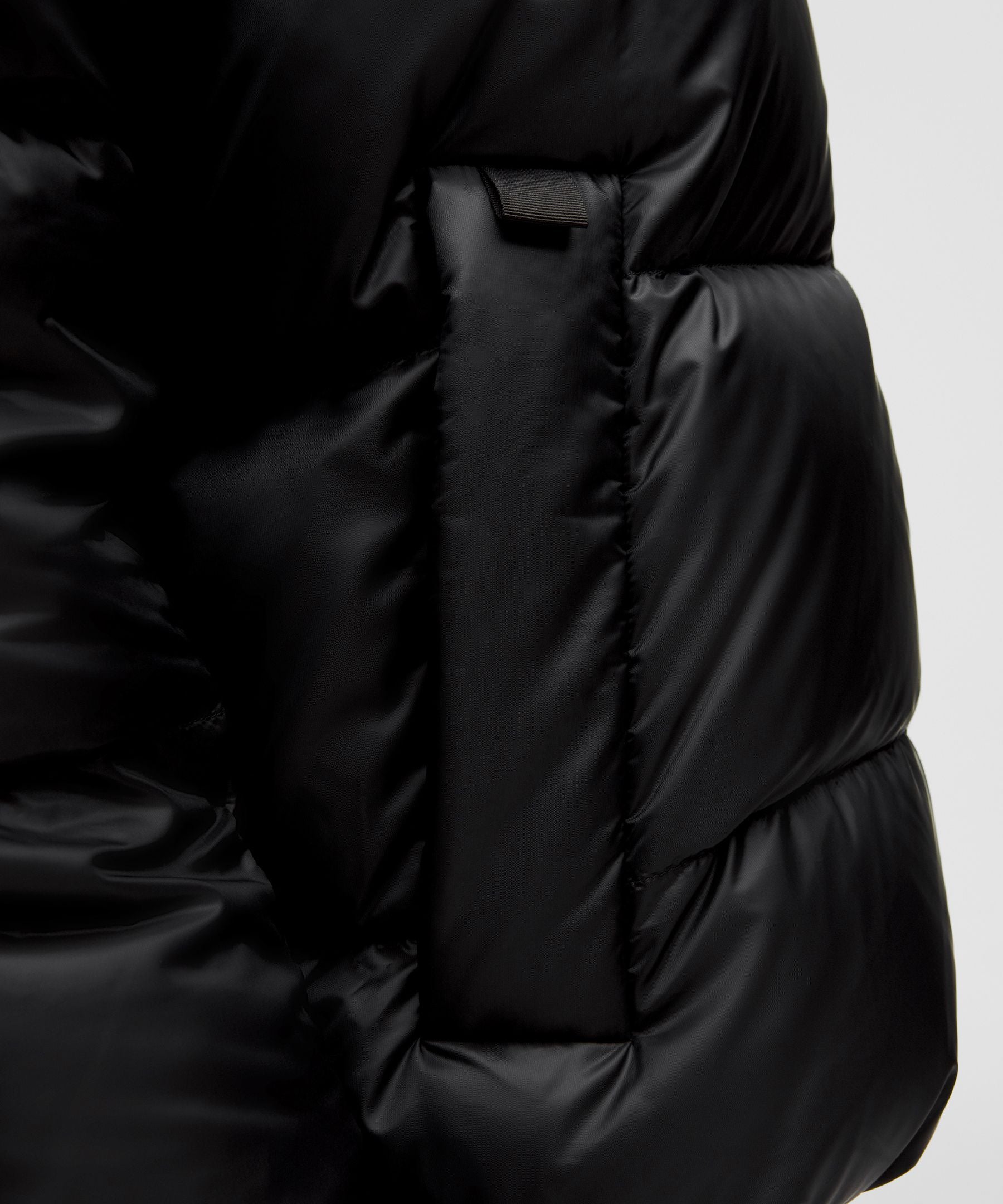 Lululemon Women's Team Canada Women's Wunder Puff Large-Hood Jacket Shine *COC Logo
