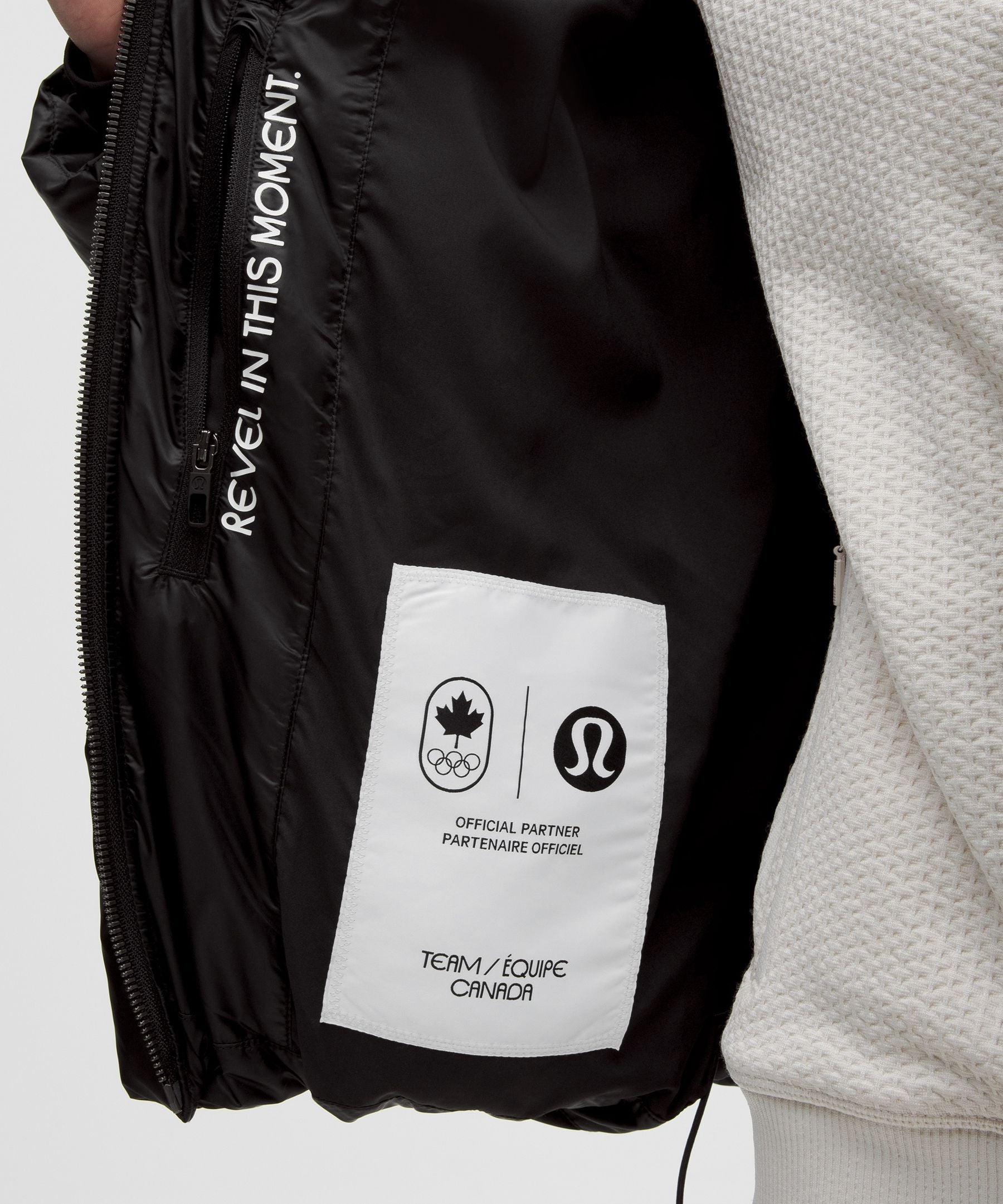 Lululemon Women's Team Canada Women's Wunder Puff Large-Hood Jacket Shine *COC Logo