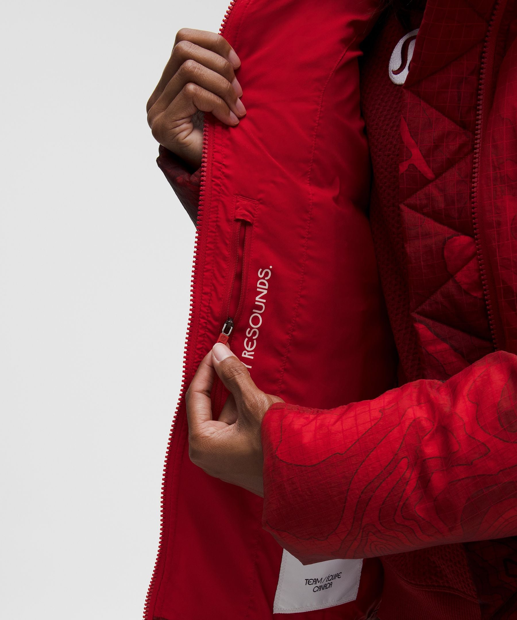 Lululemon Women's Team Canada Women's Wunder Puff Translucent 600-Down-Fill Jacket *COC Logo