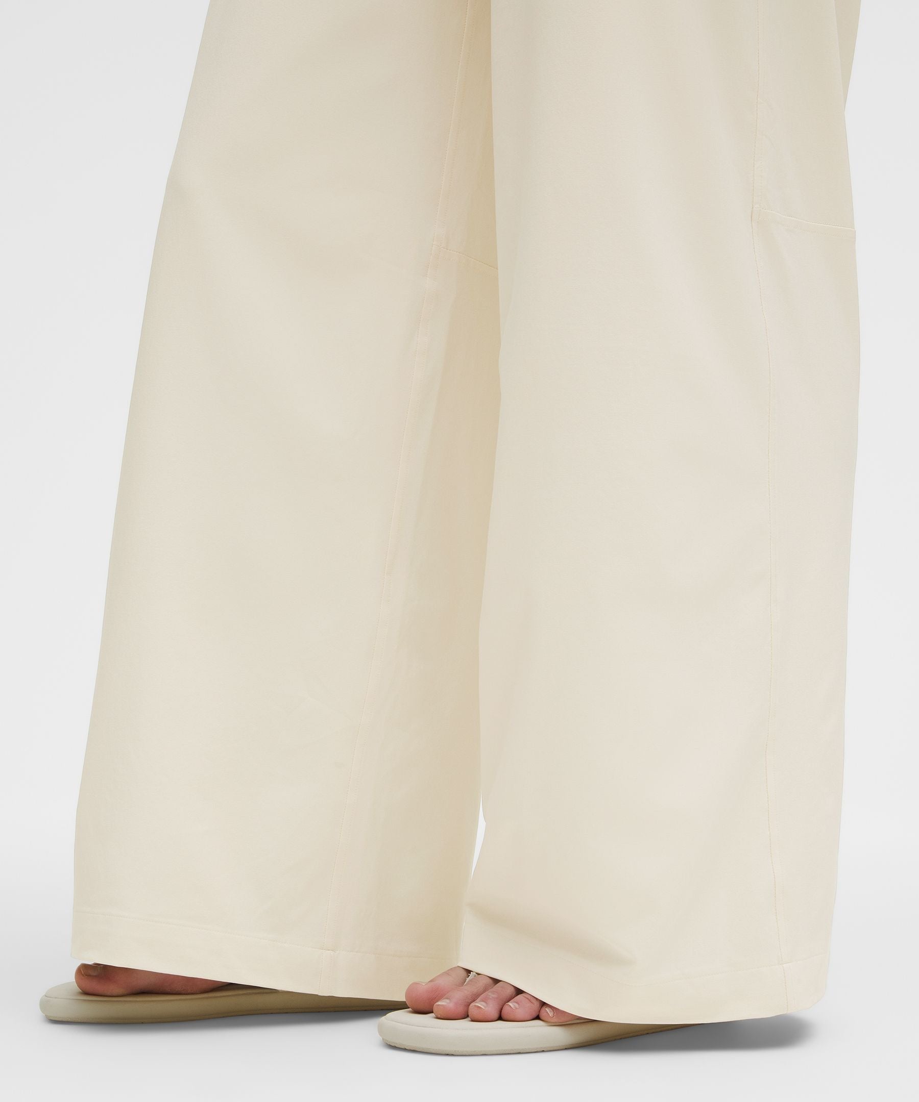 Lululemon Swift Mid-Rise Wide-Leg Pant