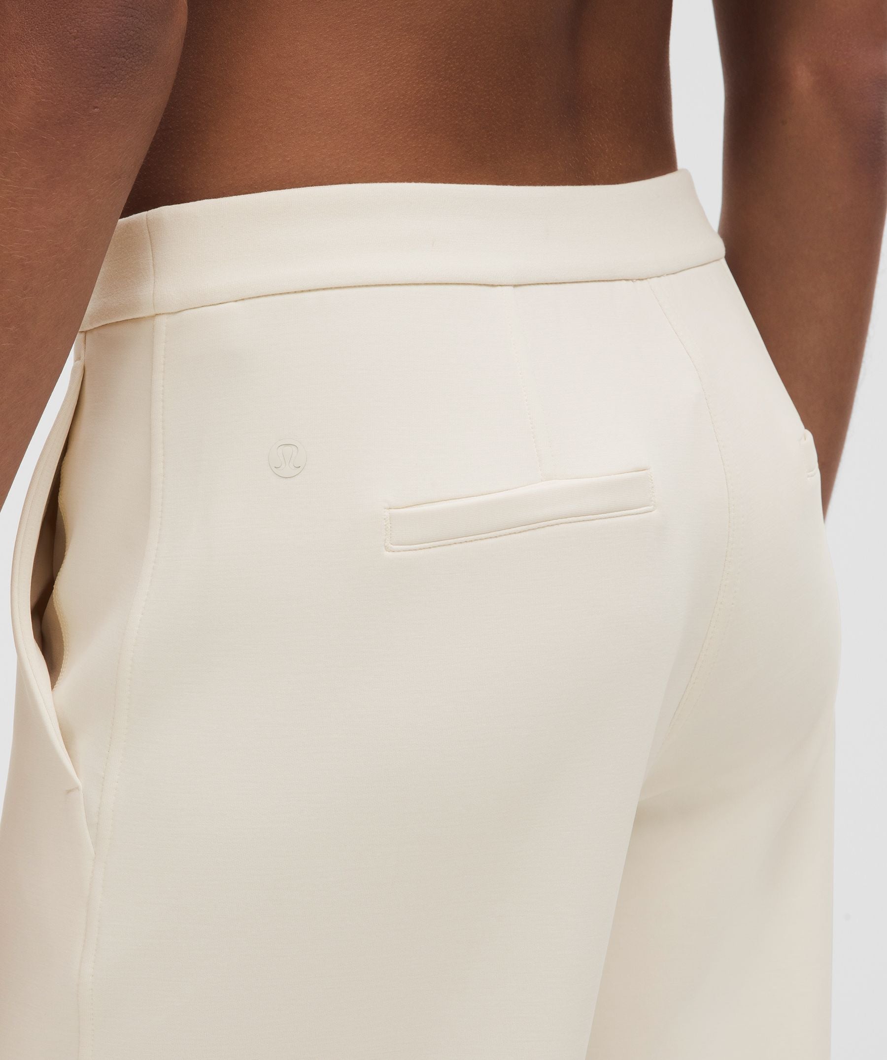 Lululemon Softstreme Pintuck Mid-Rise Pant *Short