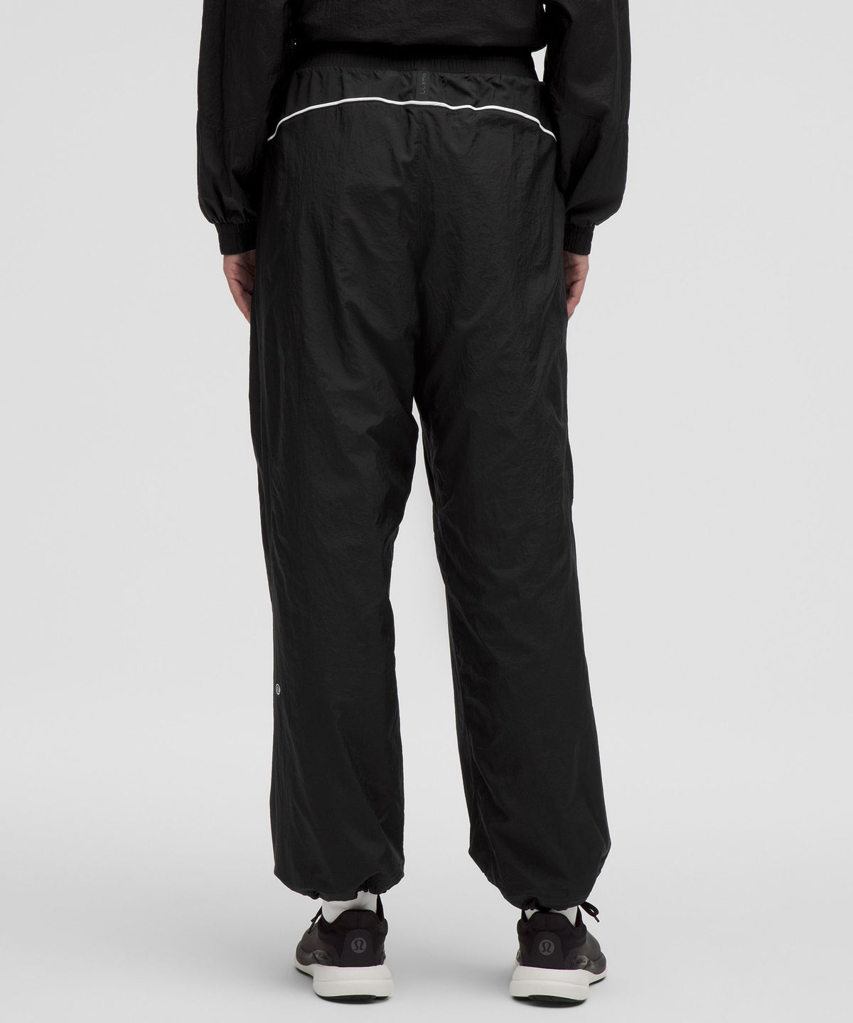 Lululemon Women's License to Train Mid-Rise Lightweight Jogger