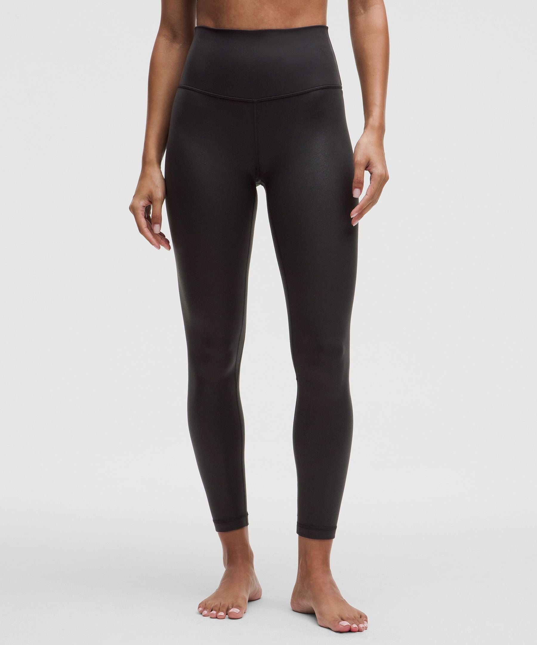 #color_luxe-shine-foil-print-black