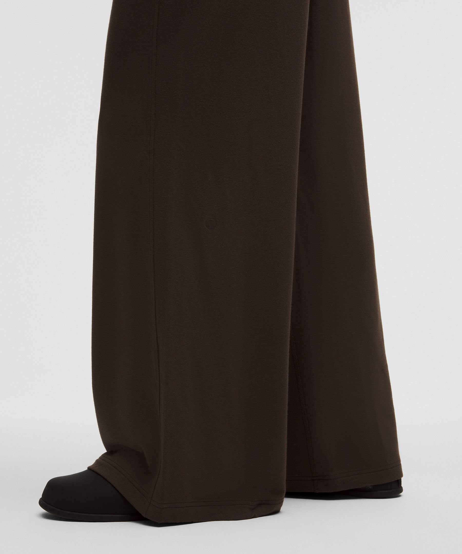 Lululemon BeCalm Mid-Rise Wide-Leg Pant