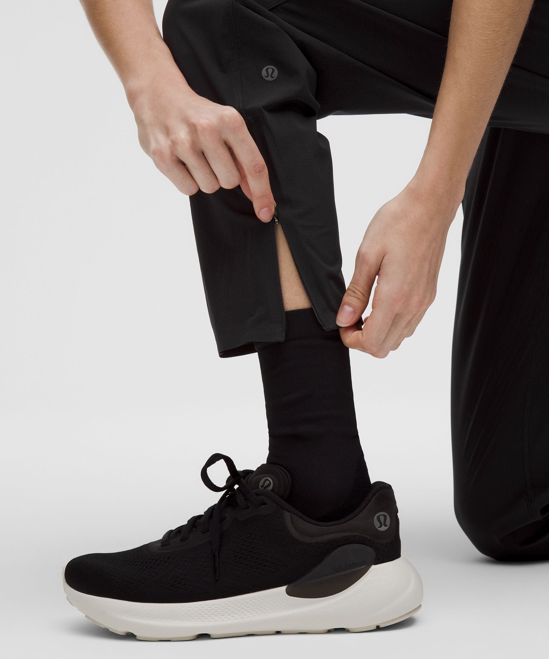 Lululemon Mile Maker Run Crew Graphic High-Rise Track Pant