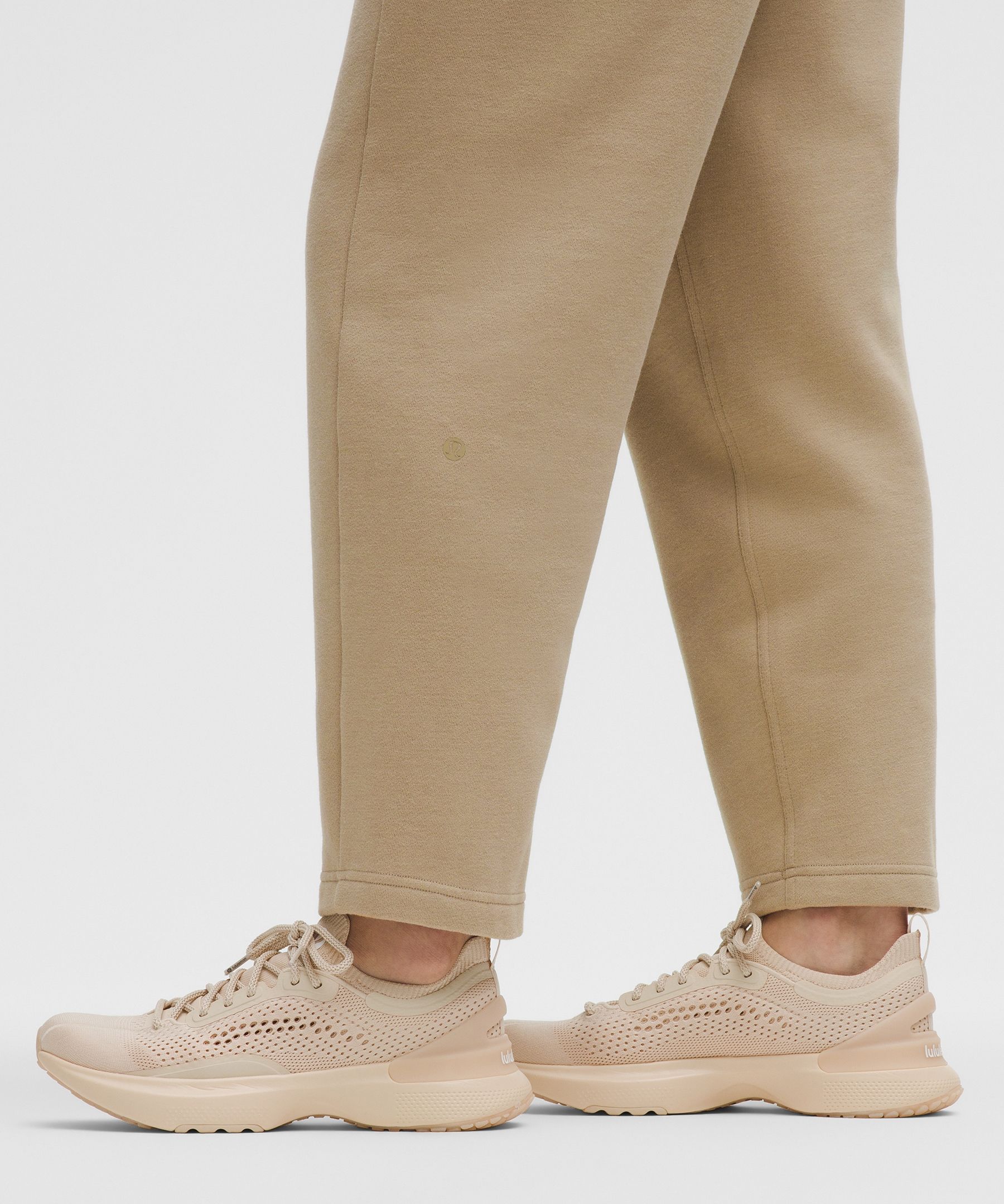 Lululemon Scuba Mid-Rise Tapered Pant 7/8 Length