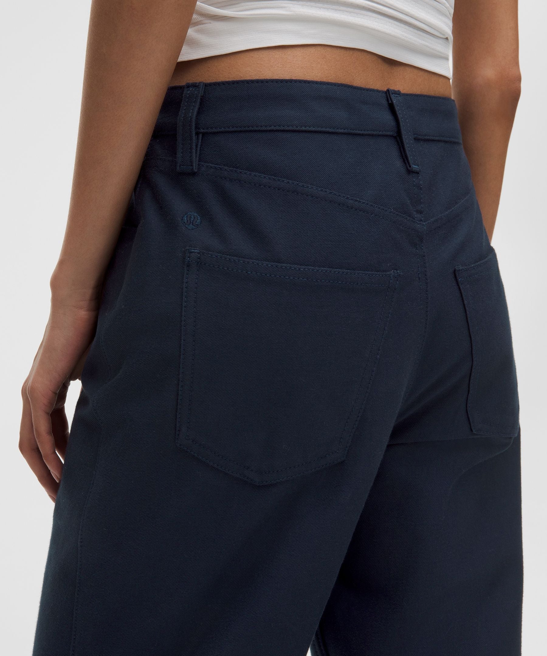 Lululemon Women's EasyFive Mid-Rise Relaxed-Straight Pant *Regular