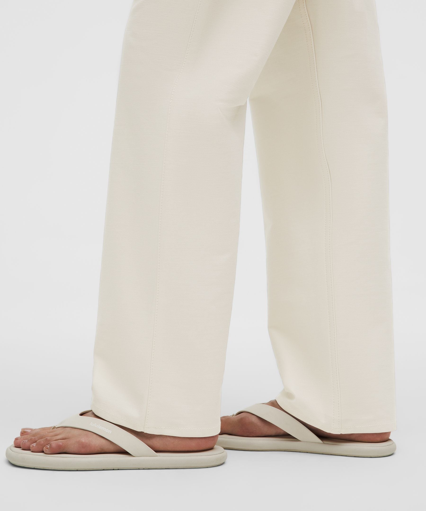 Lululemon Women's EasyFive Mid-Rise Relaxed-Straight Pant *Regular