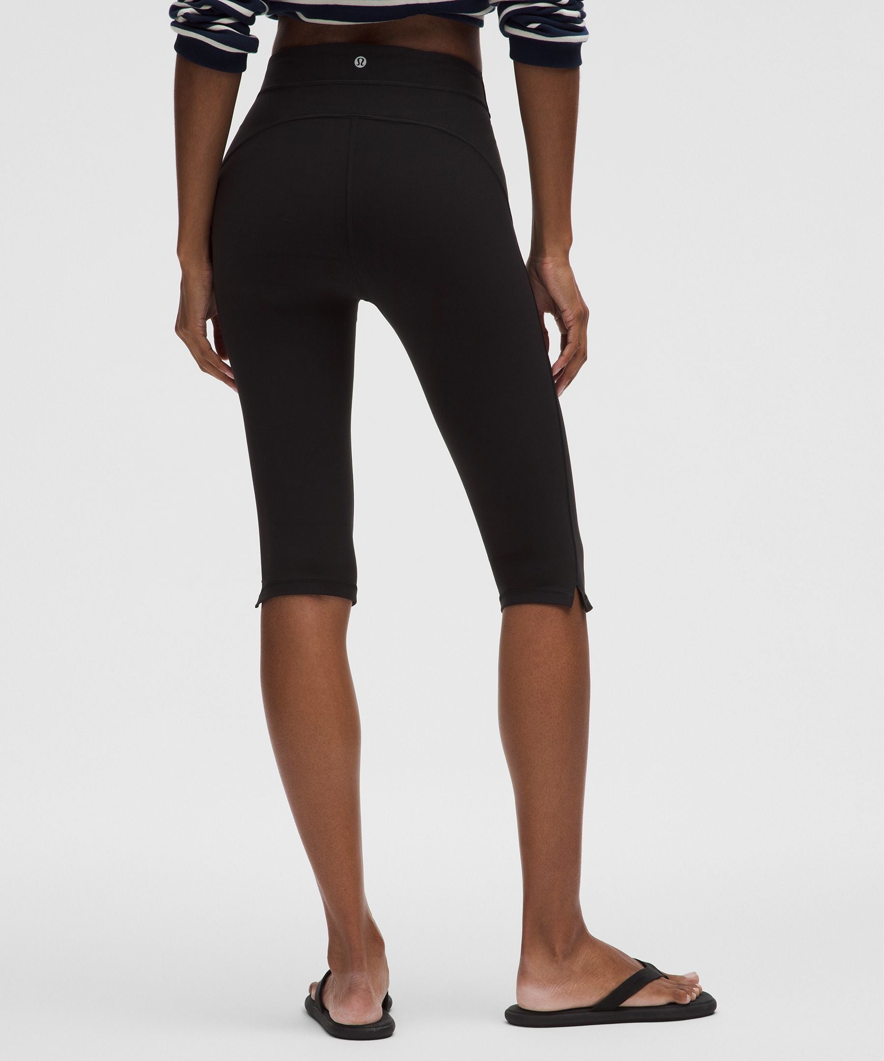 Lululemon Groove High-Rise Notched-Hem Crop 15"