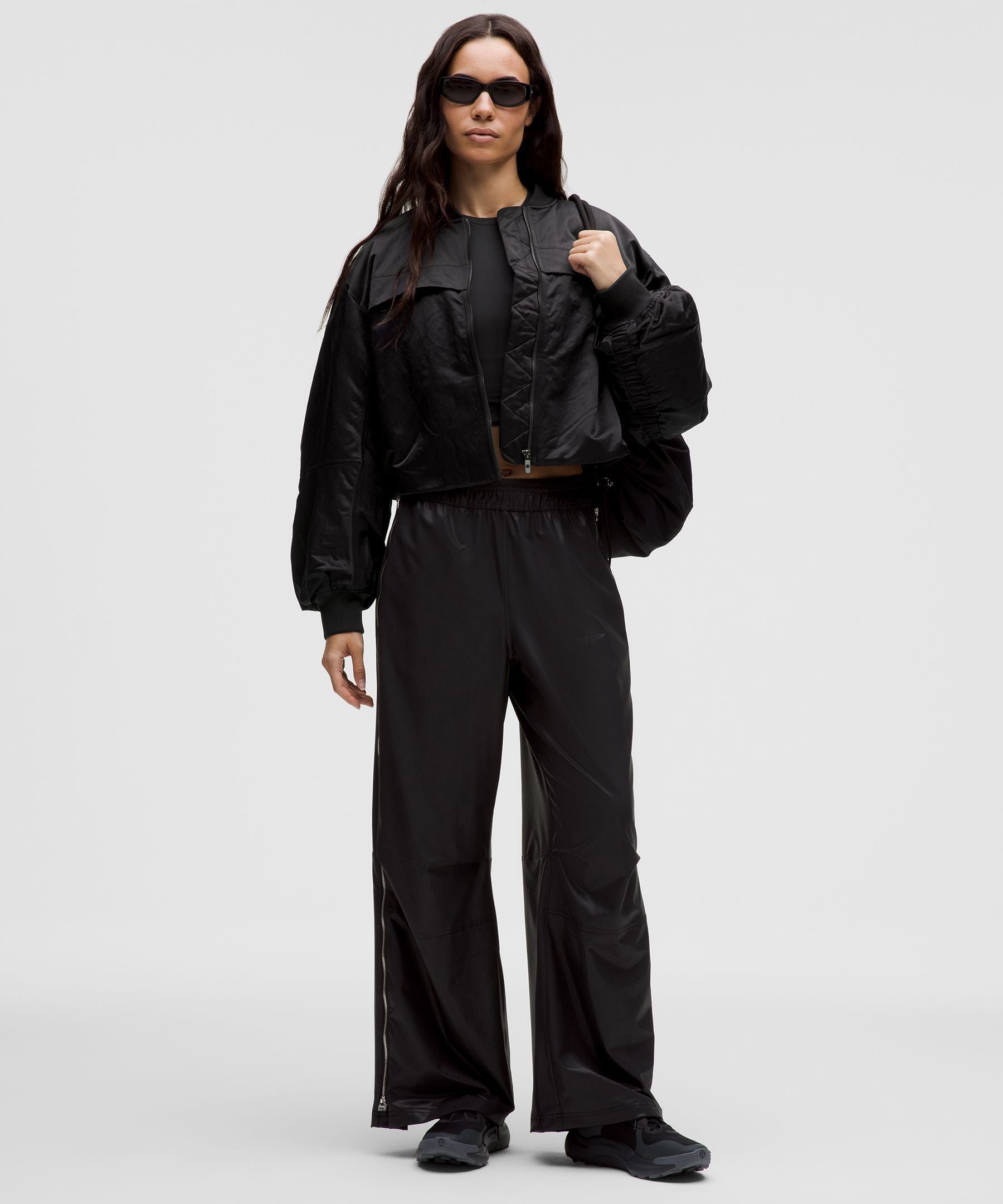 #color_luxe-shine-foil-print-black