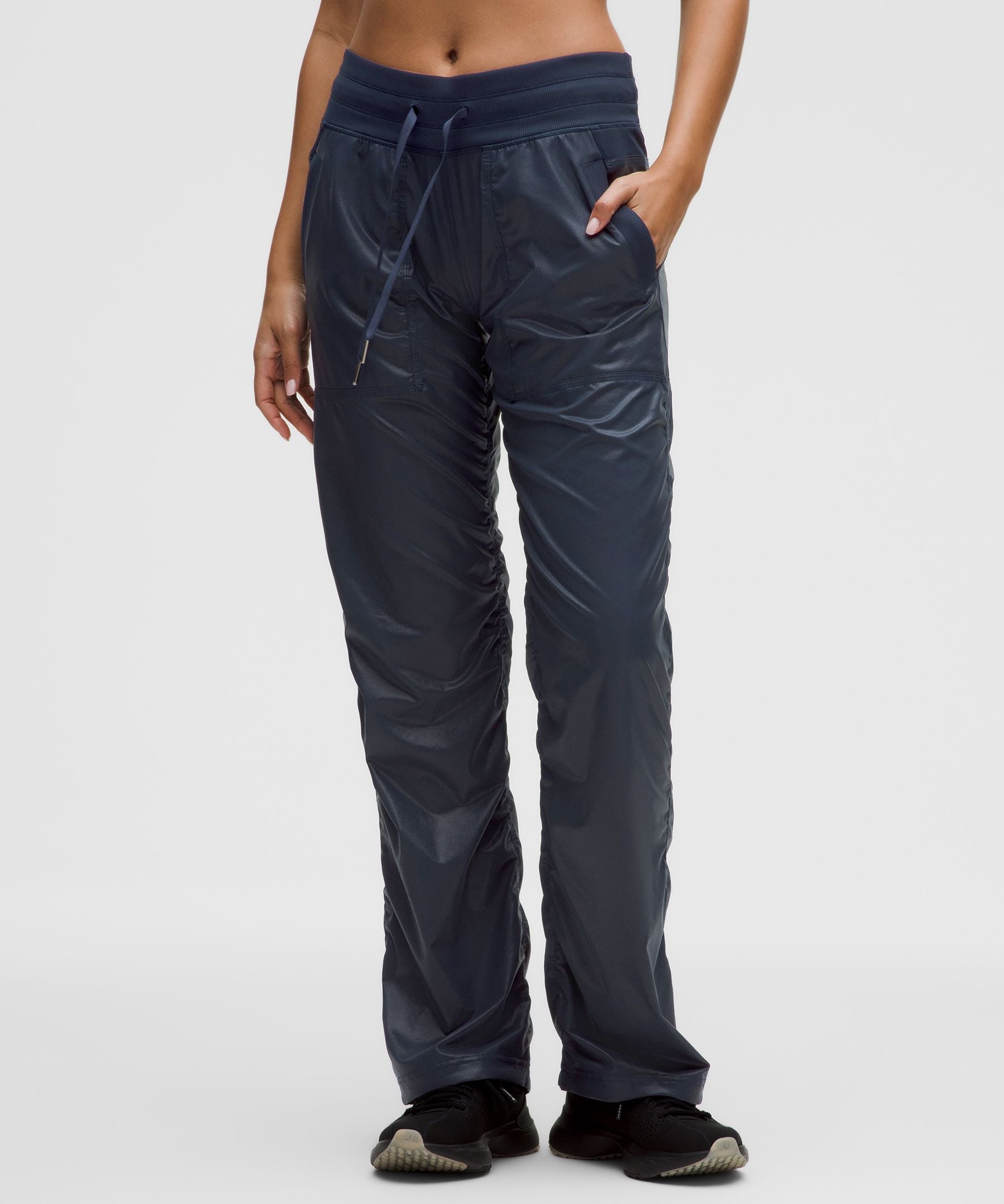 #color_luxe-shine-foil-print-true-navy