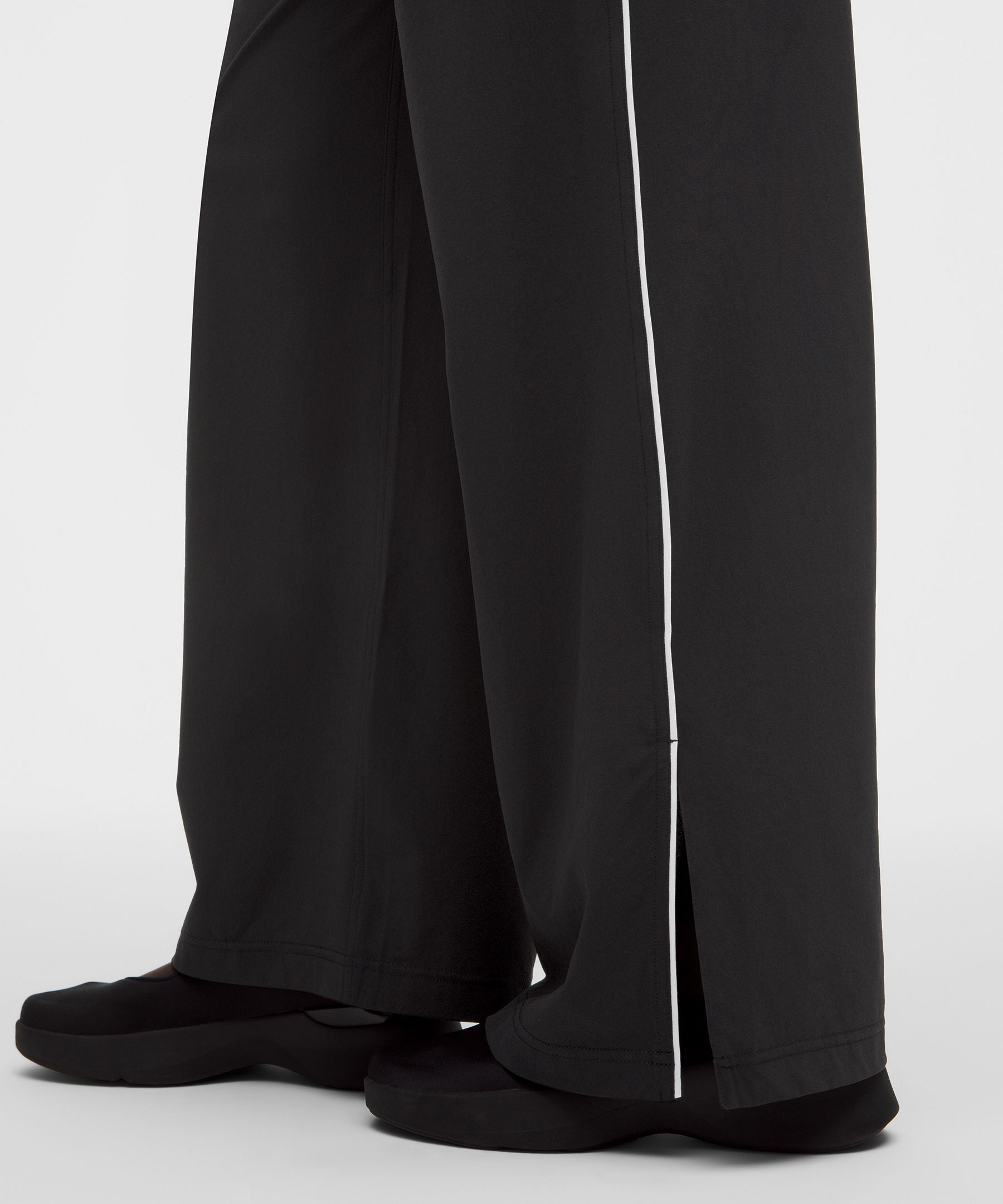 Lululemon Court Rival Wide-Leg Track Pant Regular *Stitched Logo
