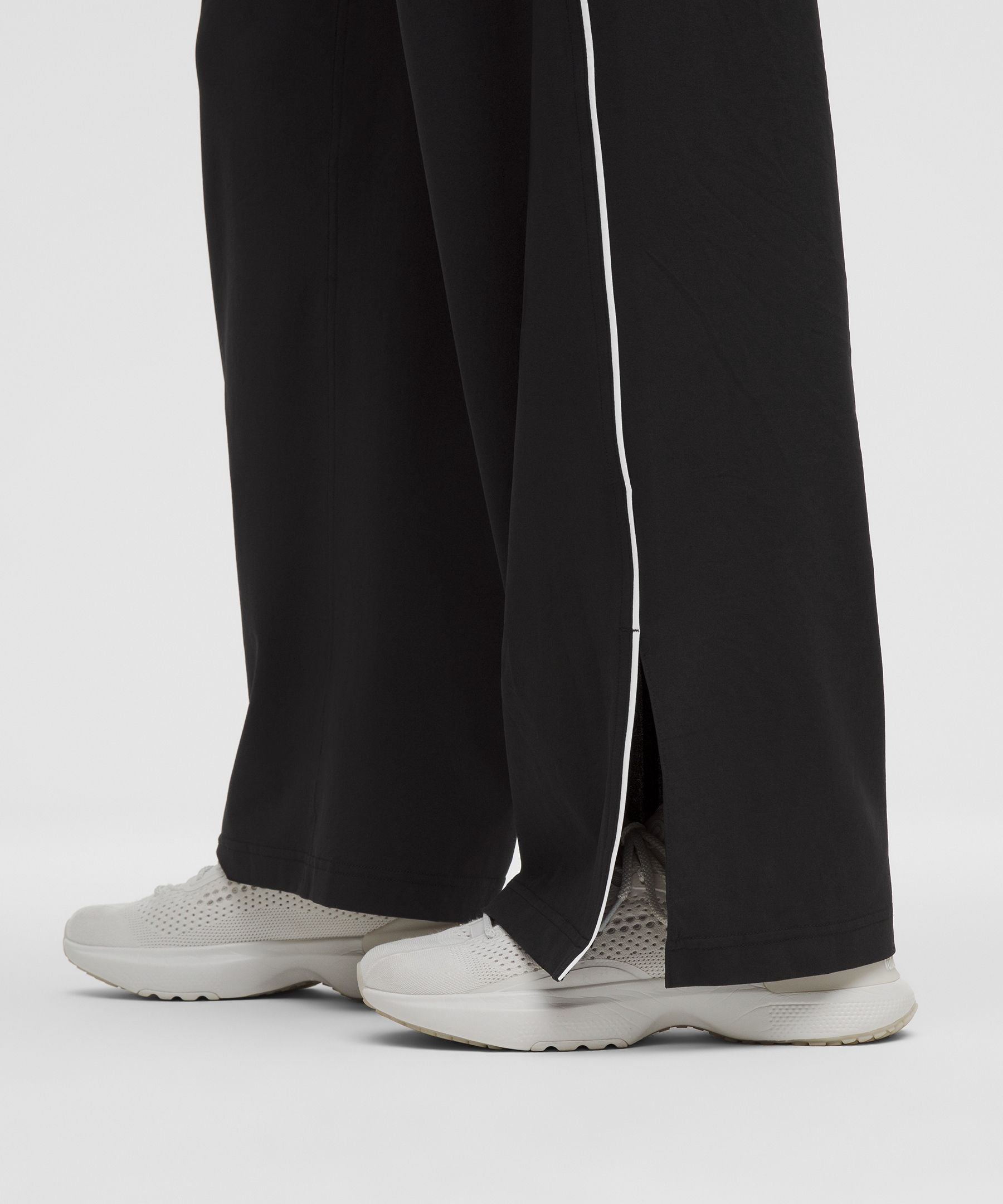 Lululemon Court Rival Wide-Leg Track Pant Tall *Stitched Logo
