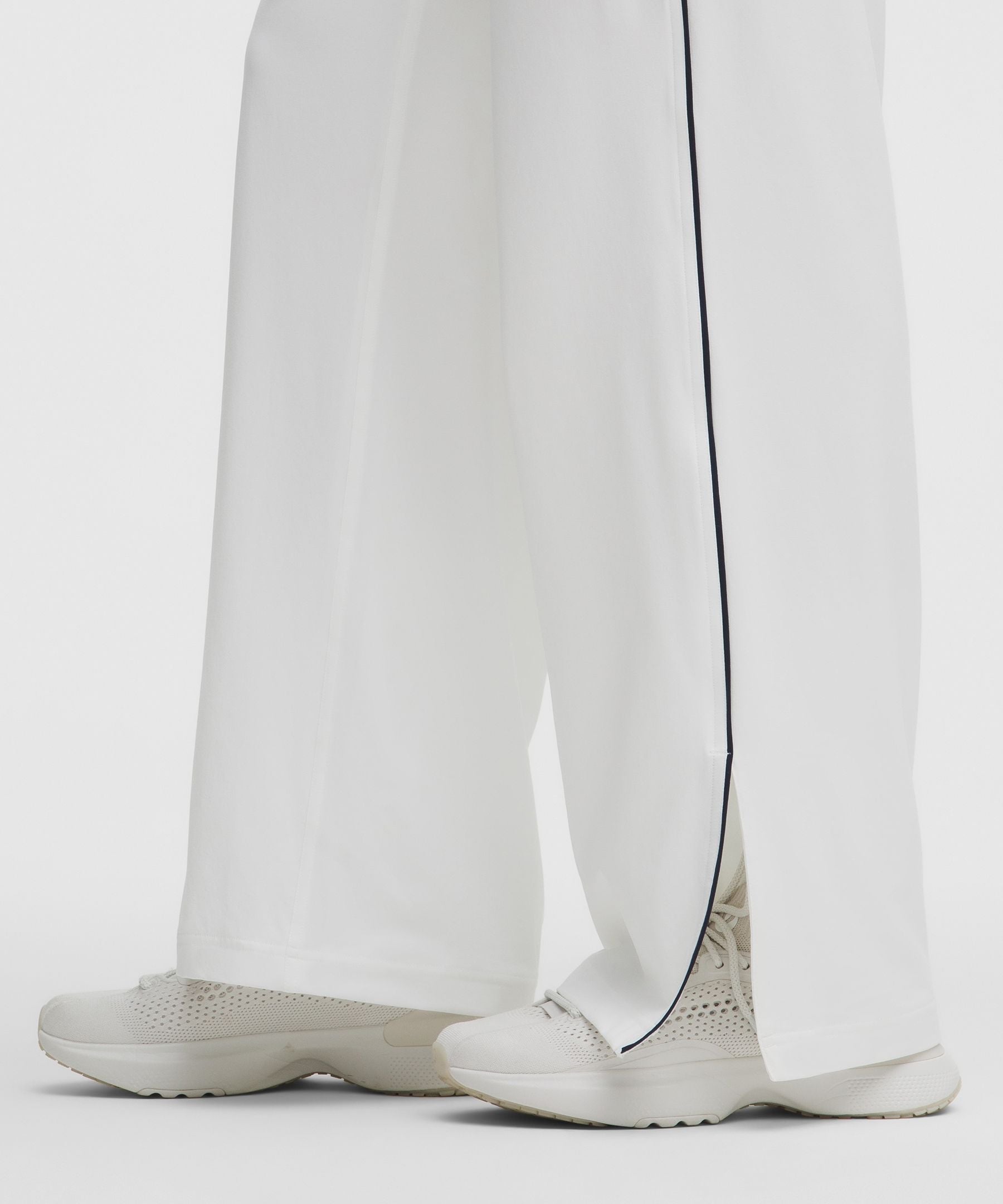 Lululemon Court Rival Wide-Leg Track Pant Tall *Stitched Logo
