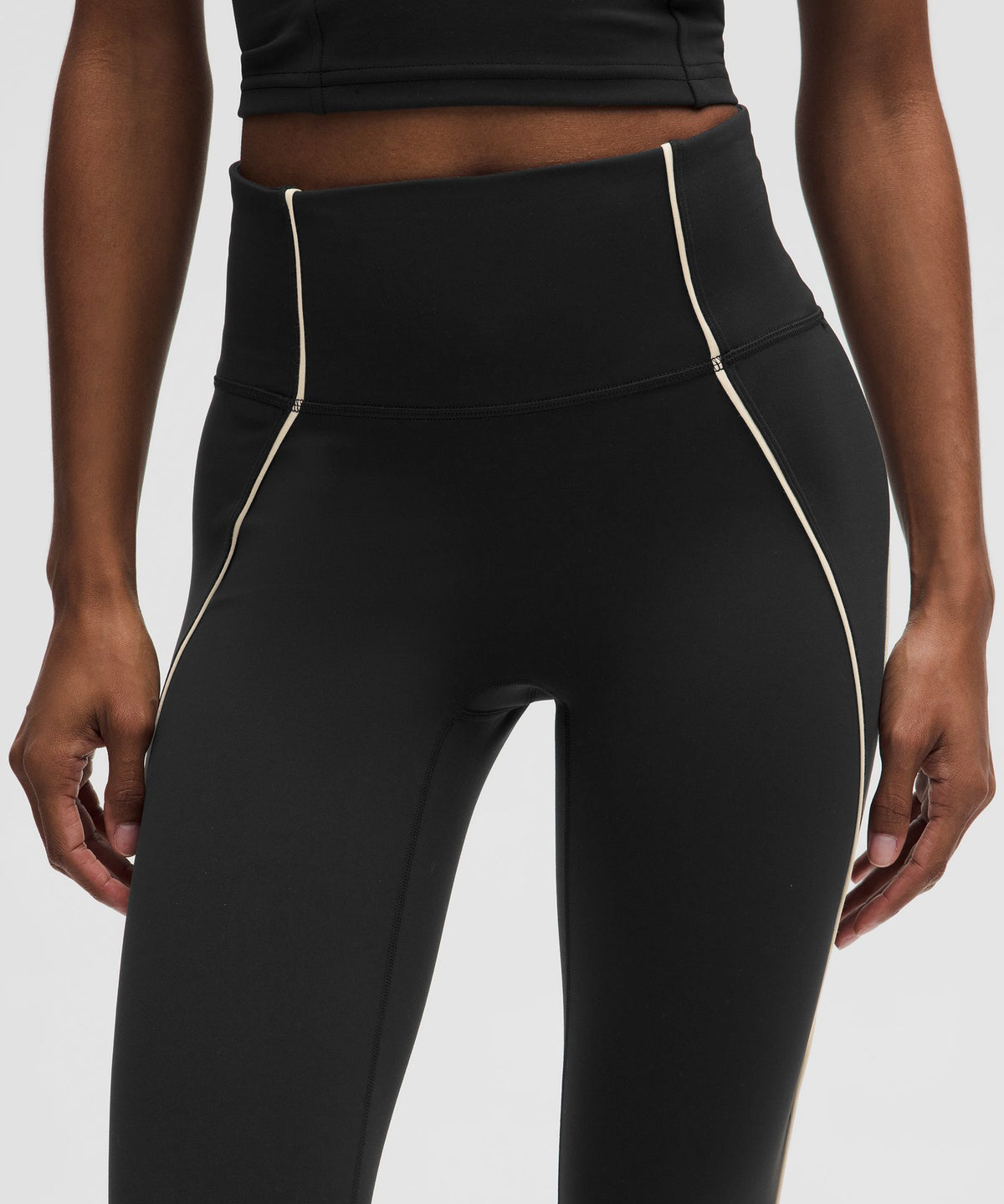 Lululemon Women's Wunder Train No-Line Piped High-Rise Tight 25"