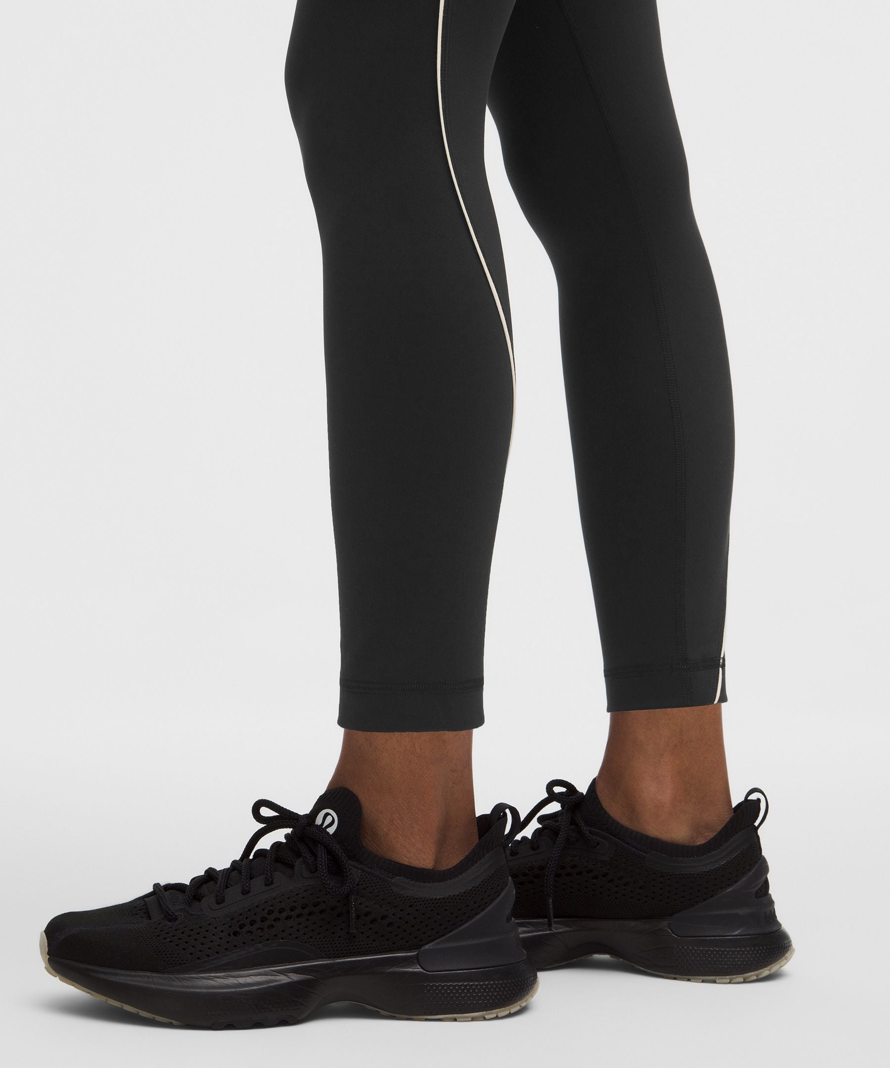Lululemon Women's Wunder Train No-Line Piped High-Rise Tight 25"