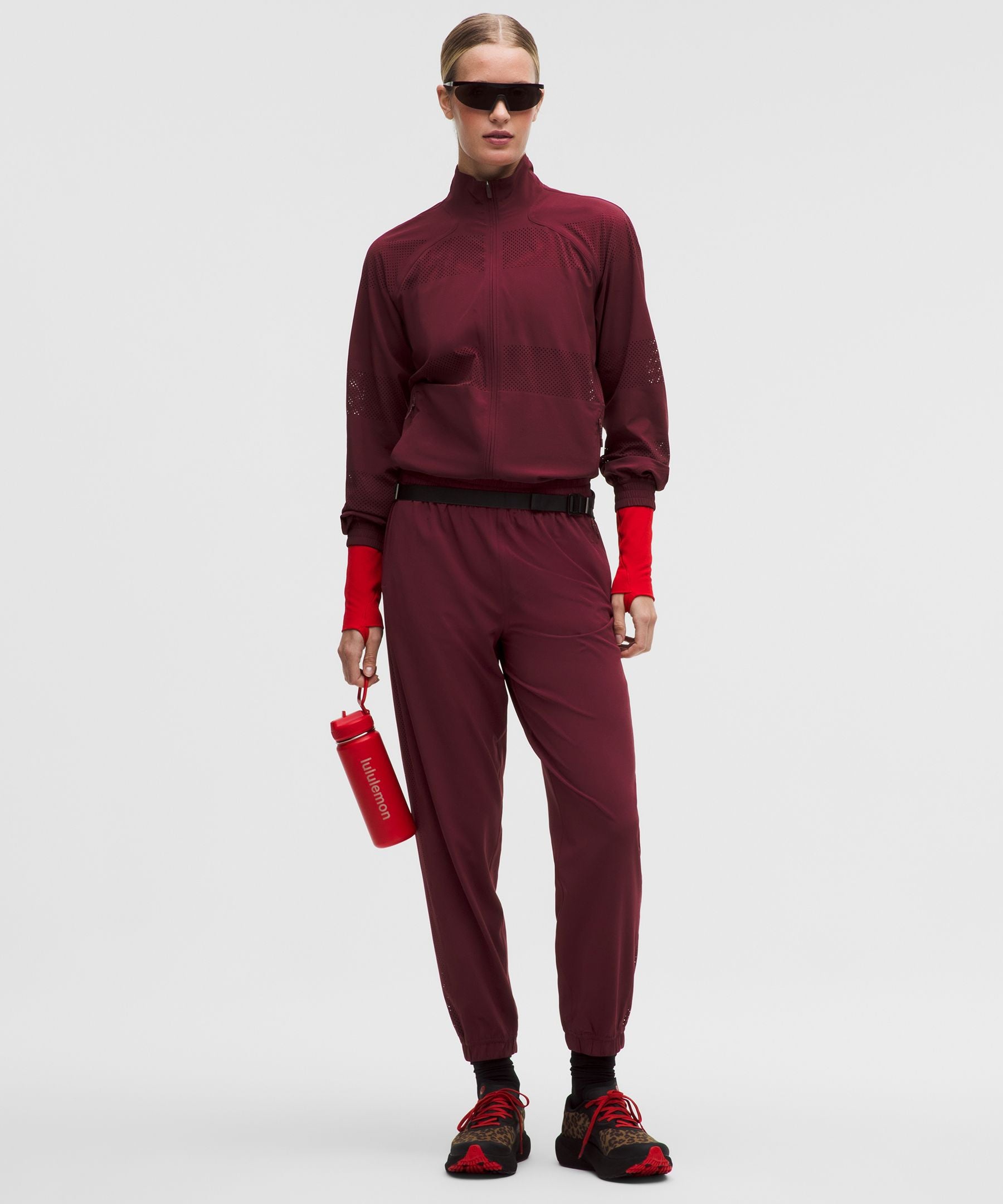 #color_burgundy-bay