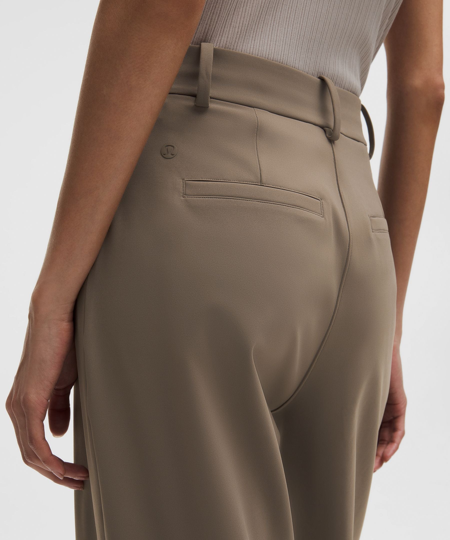 Lululemon Women's Daydrift High-Rise Straight-Leg Trouser *Short