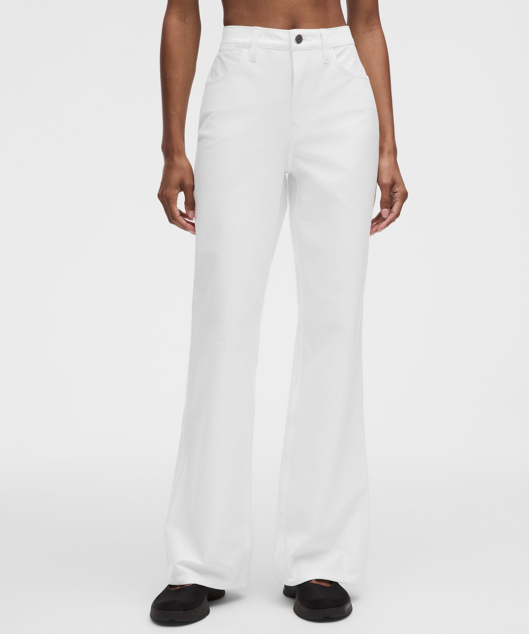 Lululemon Women's EasyFive High-Rise Subtle-Flare Pant *Short