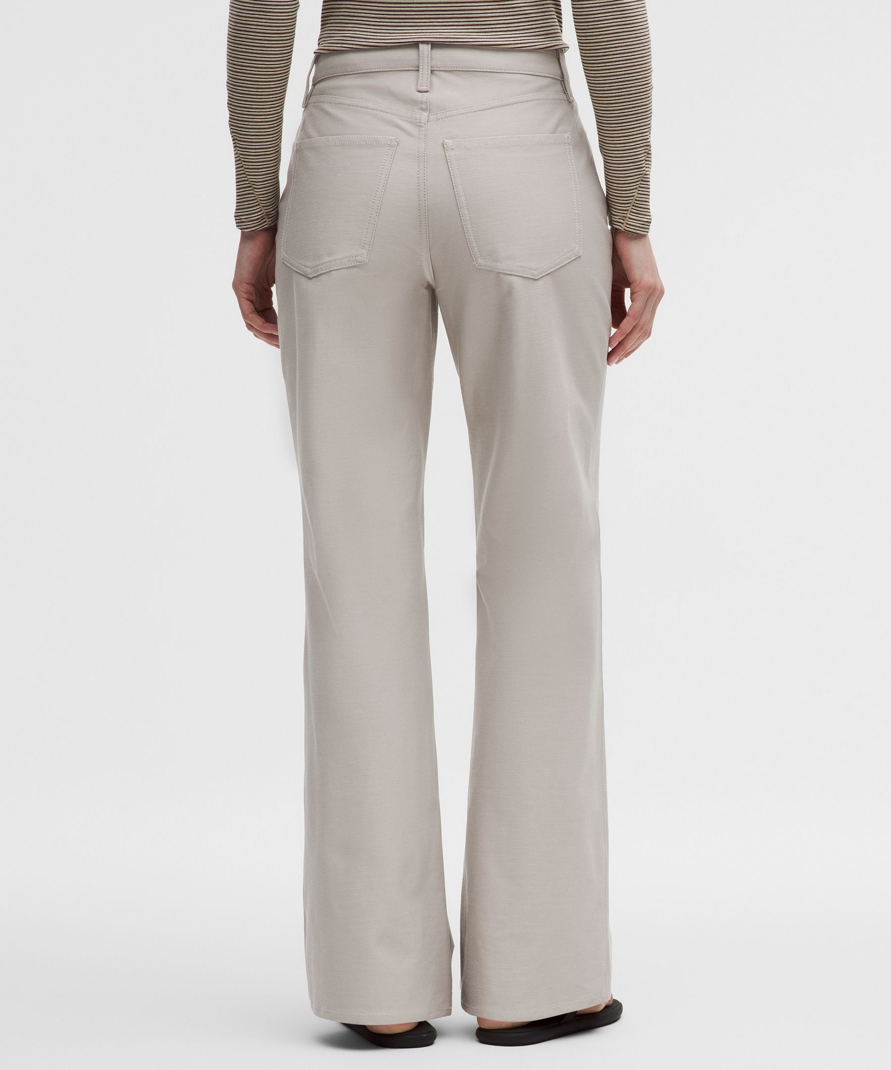 Lululemon Women's EasyFive High-Rise Subtle-Flare Pant *Short