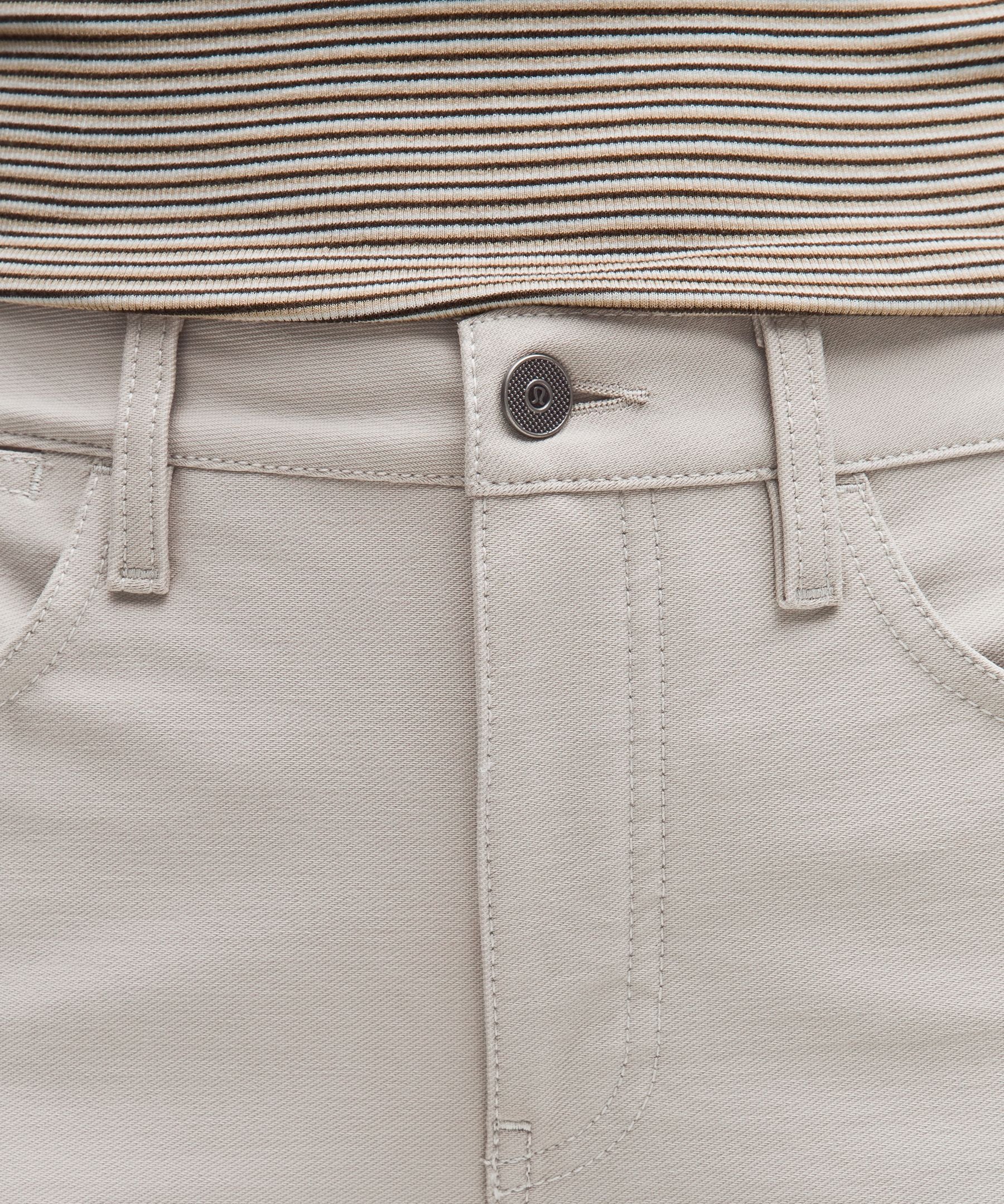 Lululemon Women's EasyFive High-Rise Subtle-Flare Pant *Short