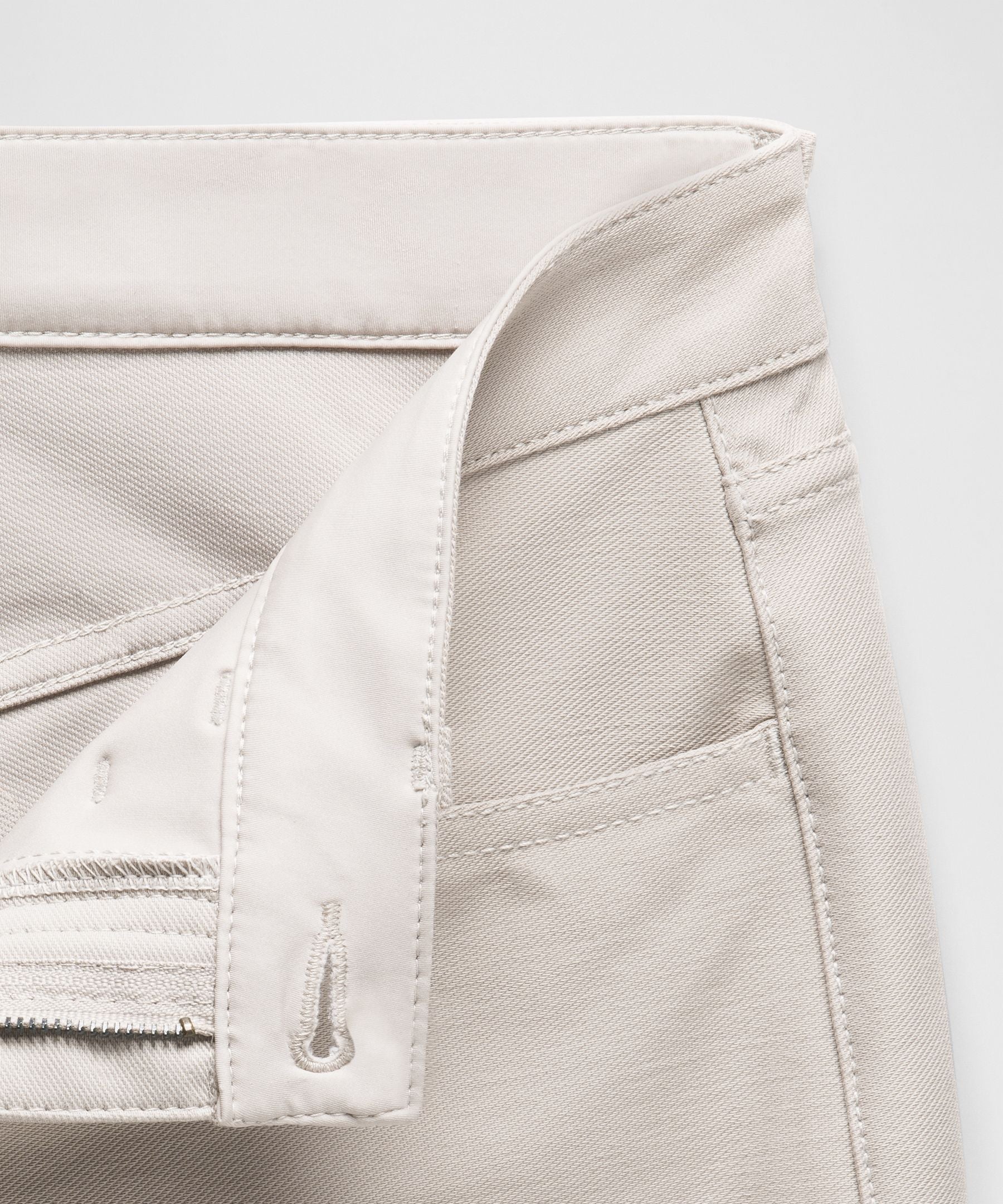 Lululemon Women's EasyFive High-Rise Subtle-Flare Pant *Short