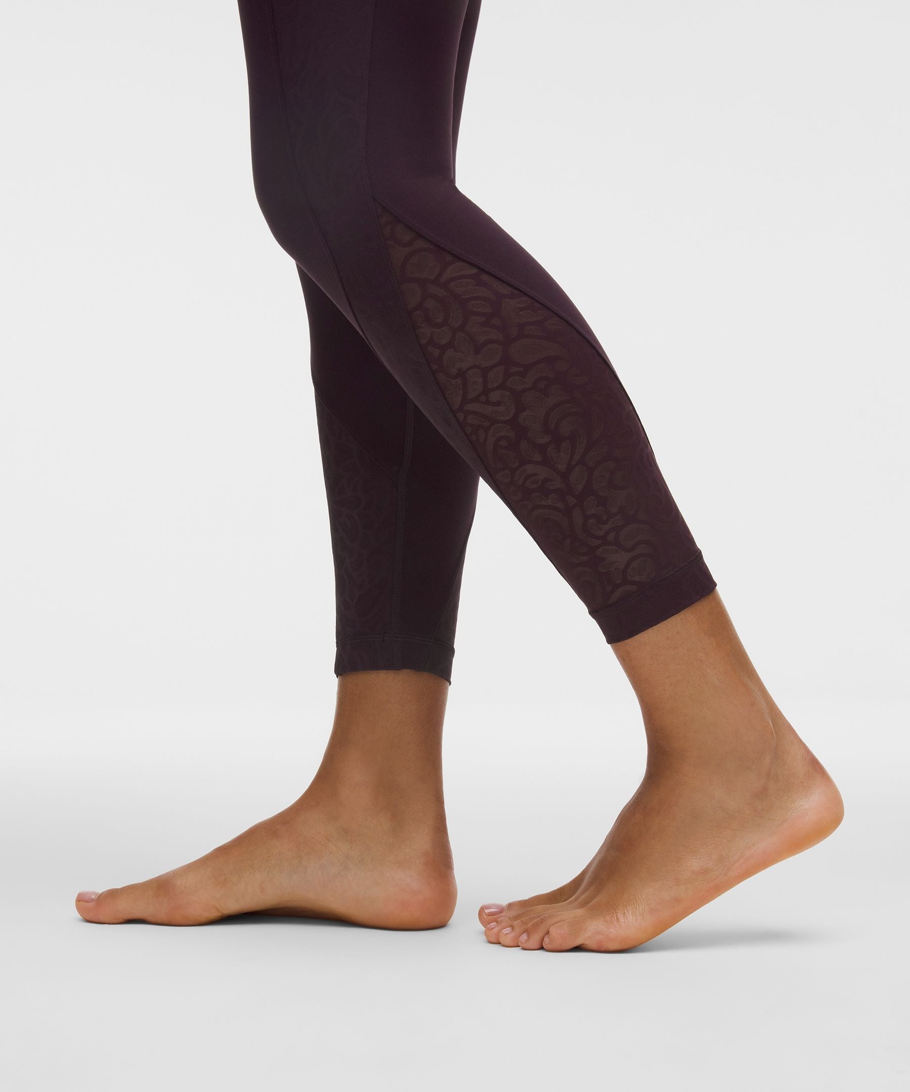 #color_black-plum