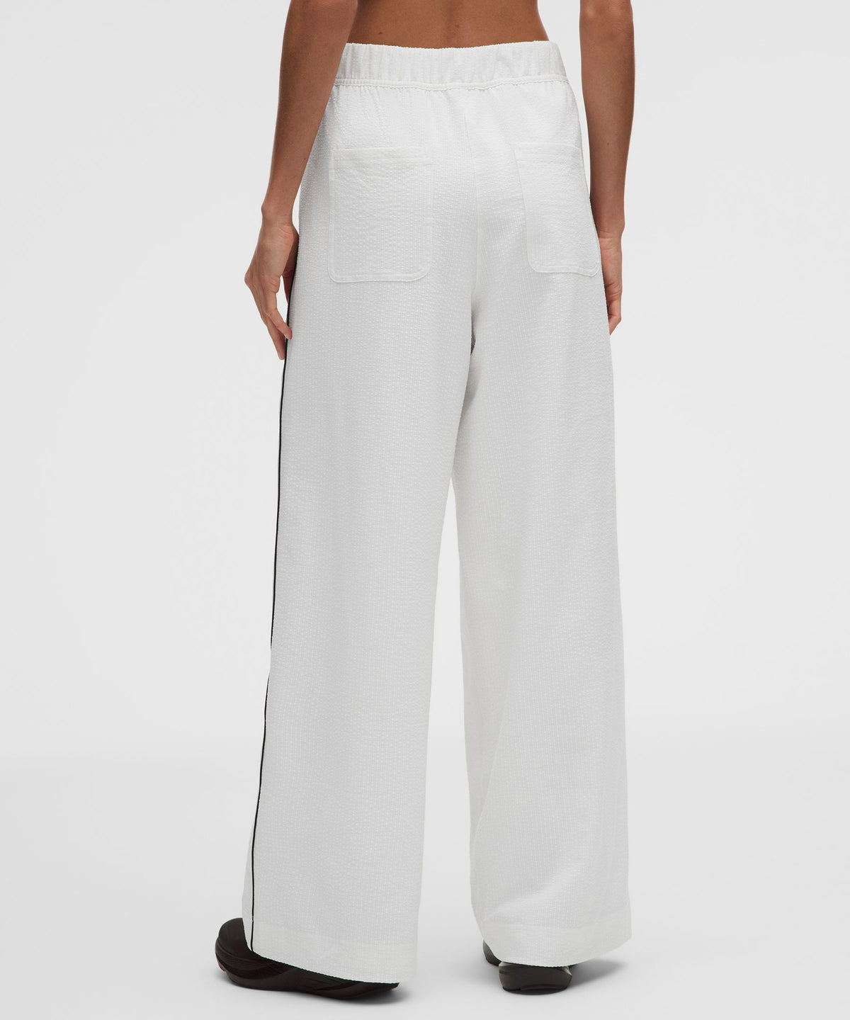 Lululemon Seersucker WovenAir High-Rise Pleated Pant *Short