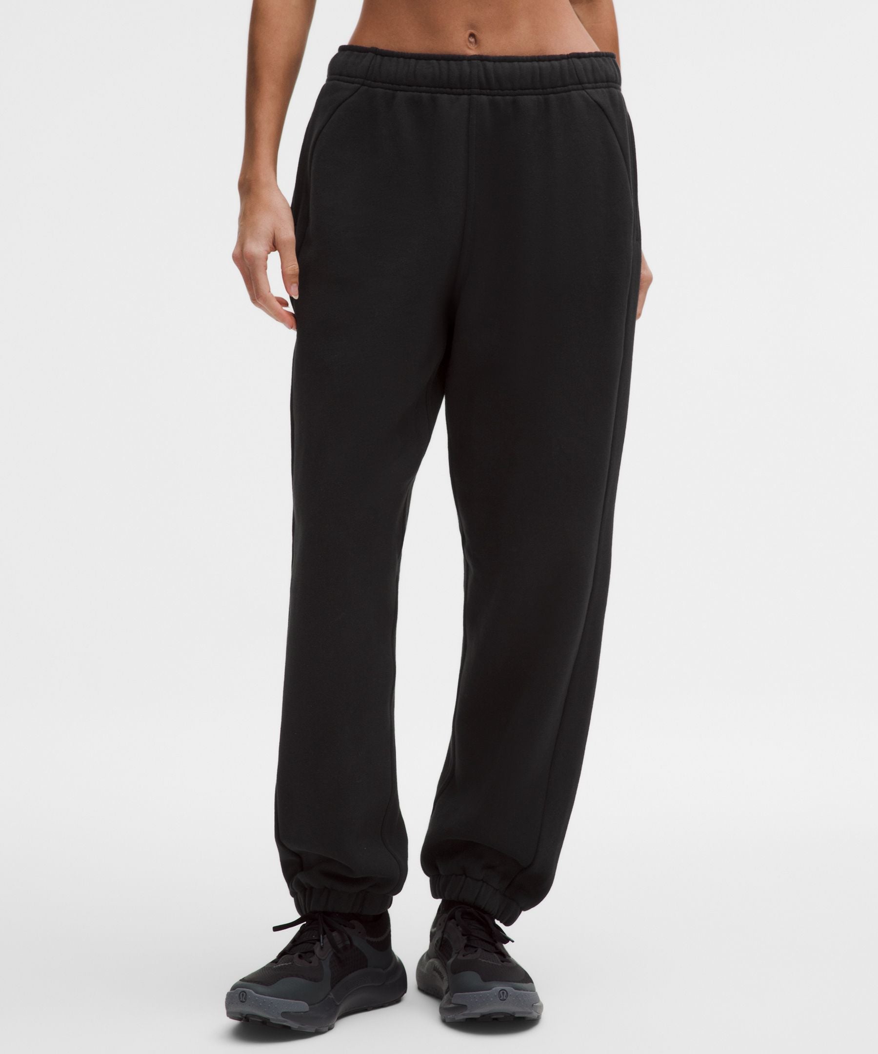 Lululemon Women's Scuba Mid-Rise Oversized Jogger *Short