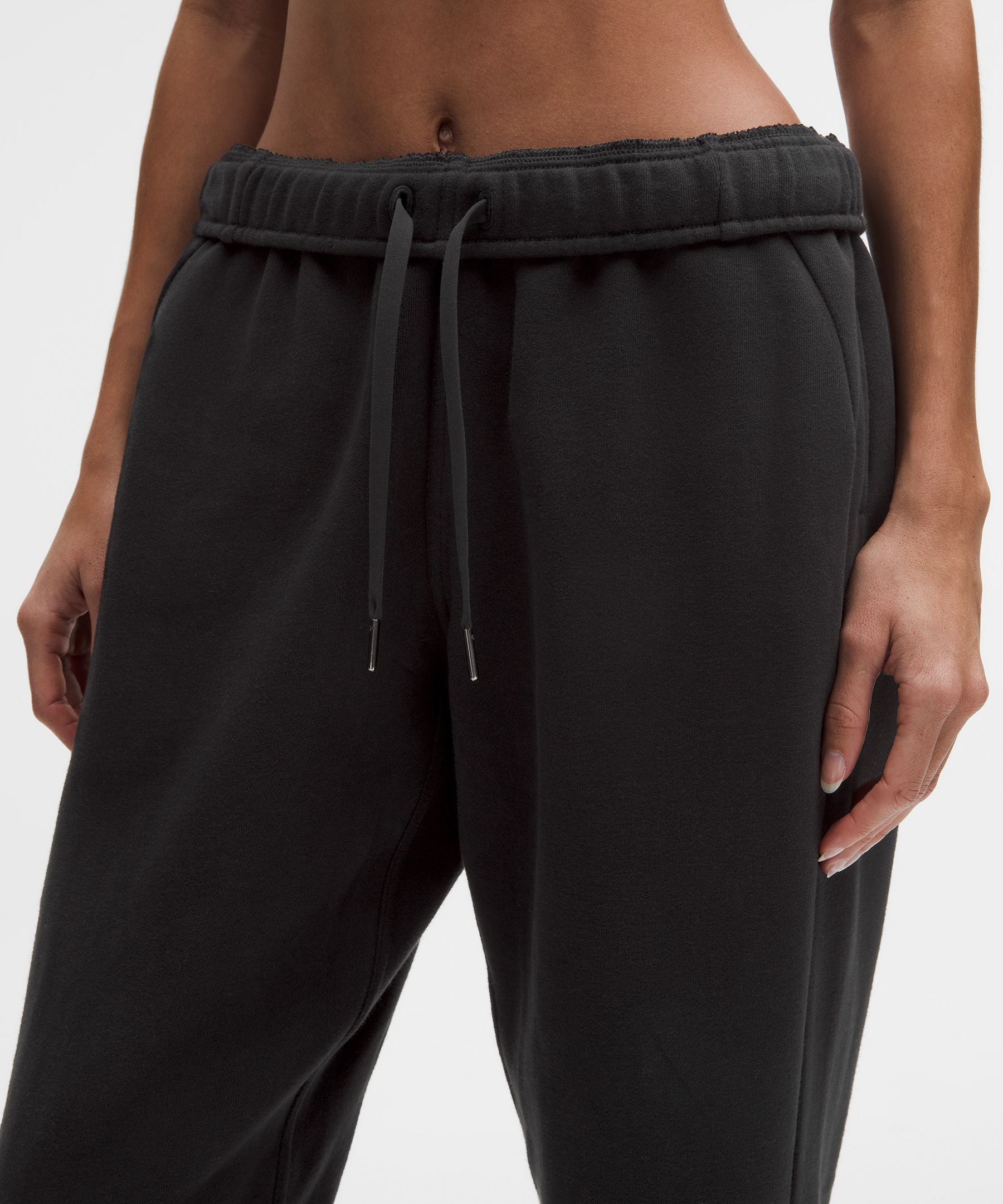 Lululemon Women's Scuba Mid-Rise Oversized Jogger *Short