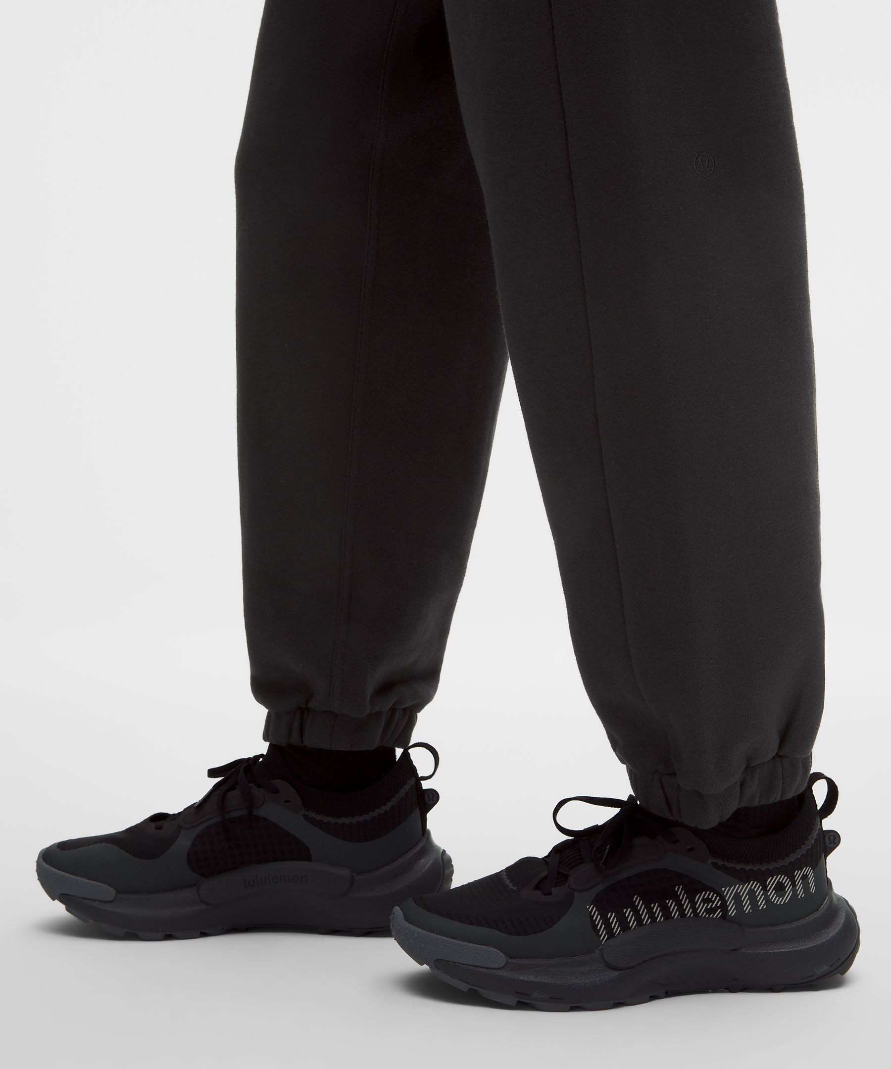 Lululemon Women's Scuba Mid-Rise Oversized Jogger *Short