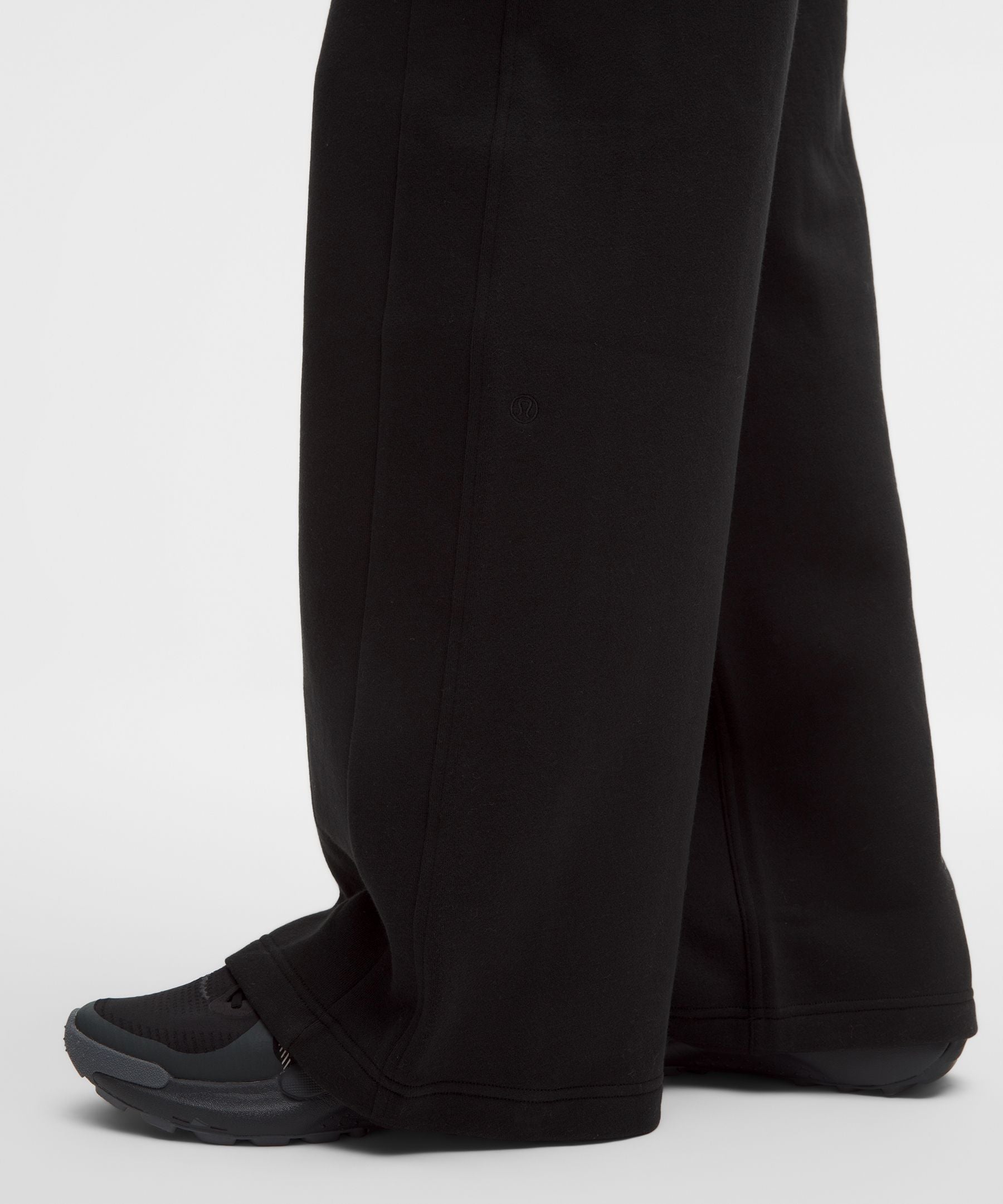 Lululemon Scuba Mid-Rise Wide-Leg Pant *Short