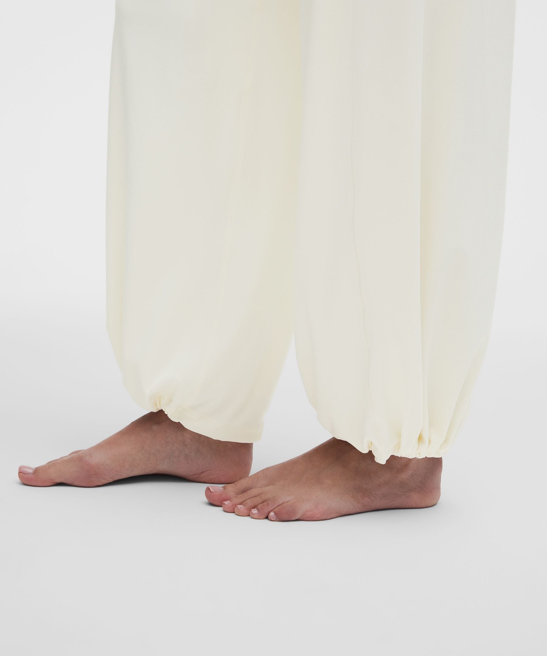 Lululemon Nulu Cinch-Hem Drapey Pant