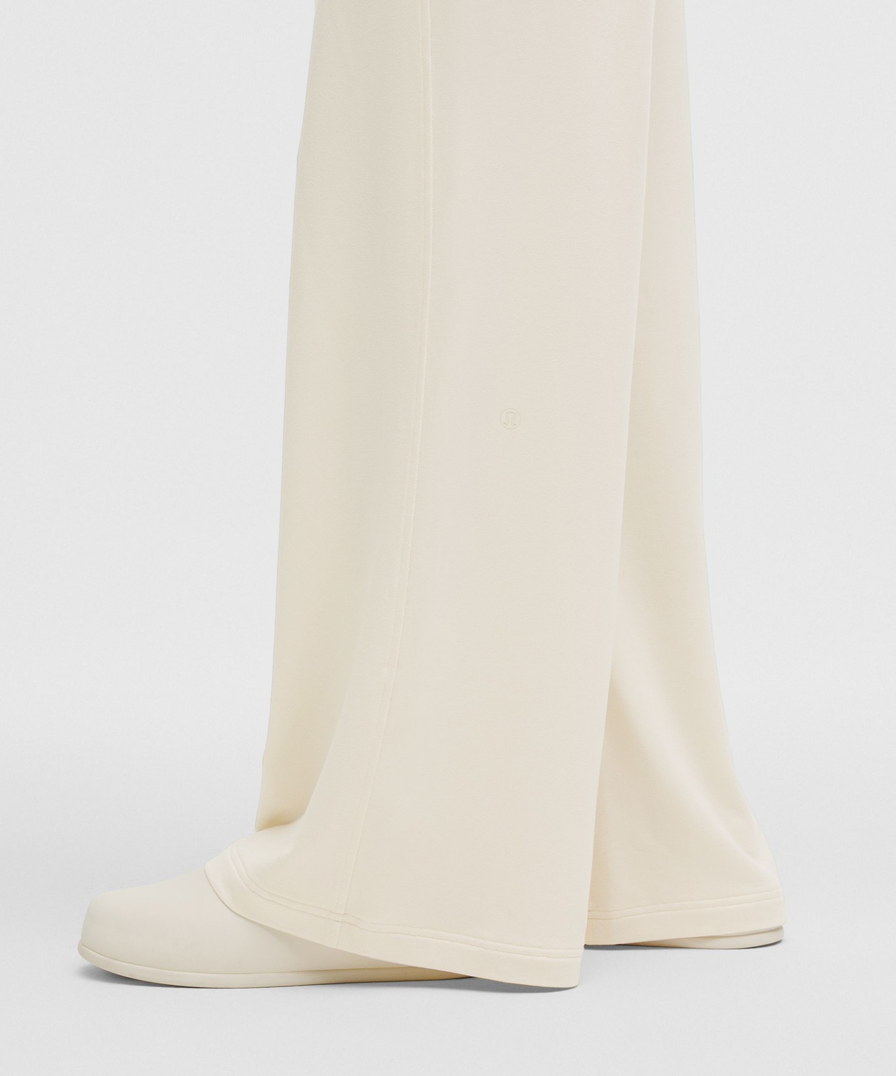 Lululemon BeCalm Mid-Rise Wide-Leg Pant