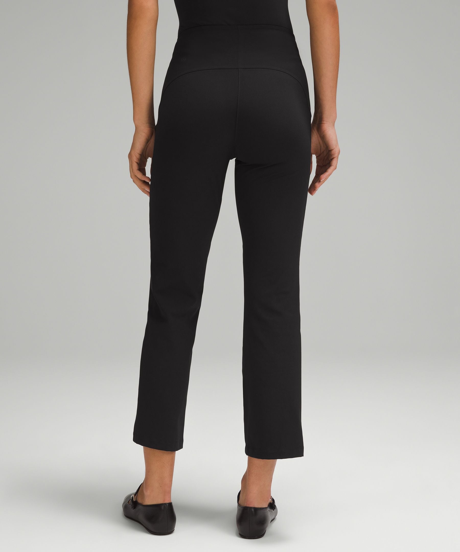 Lululemon Women's Smooth Fit Pull-On High-Rise Cropped Pant
