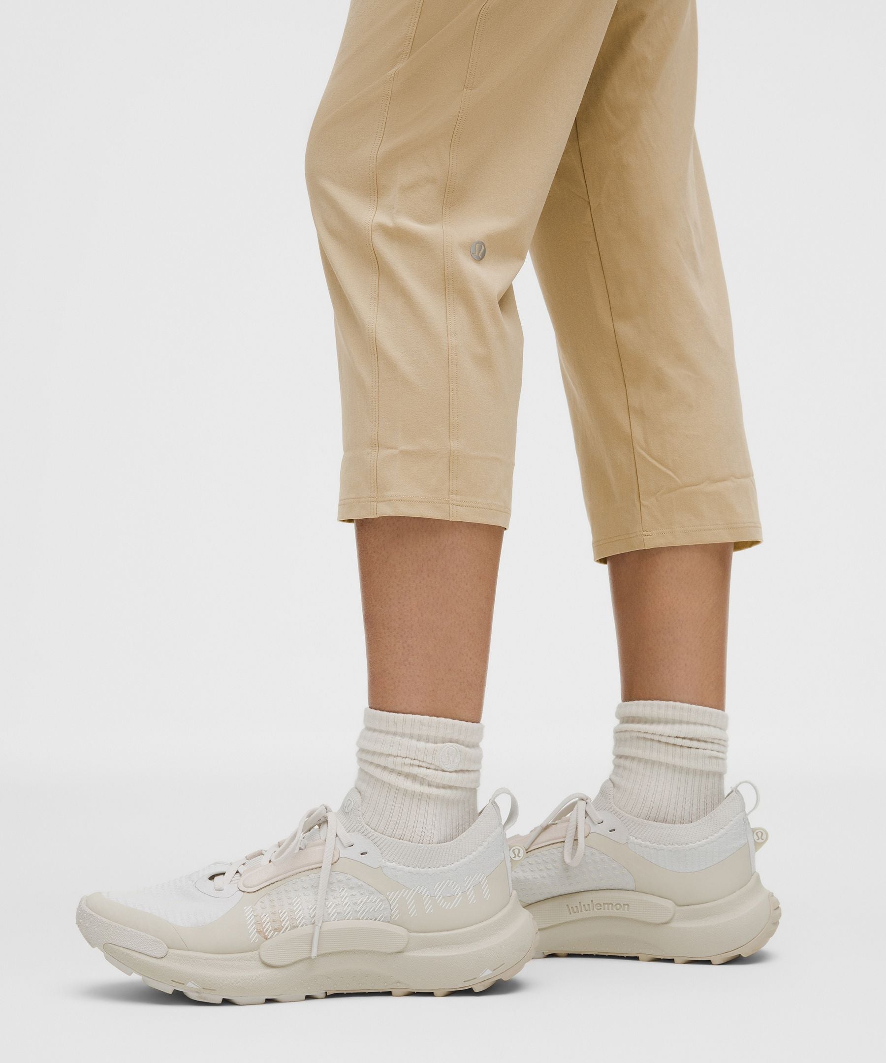 Lululemon Pull-On Mid-Rise Tapered-Leg Cropped Pant 23"