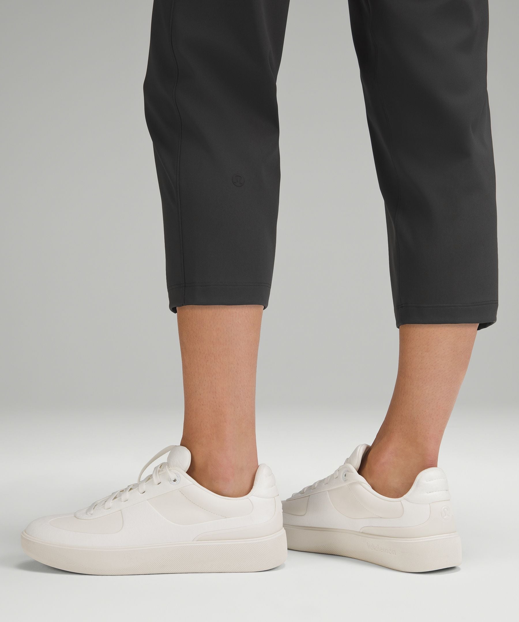 Lululemon Luxtreme Slim-Fit Pull-On Mid-Rise Cropped Pant