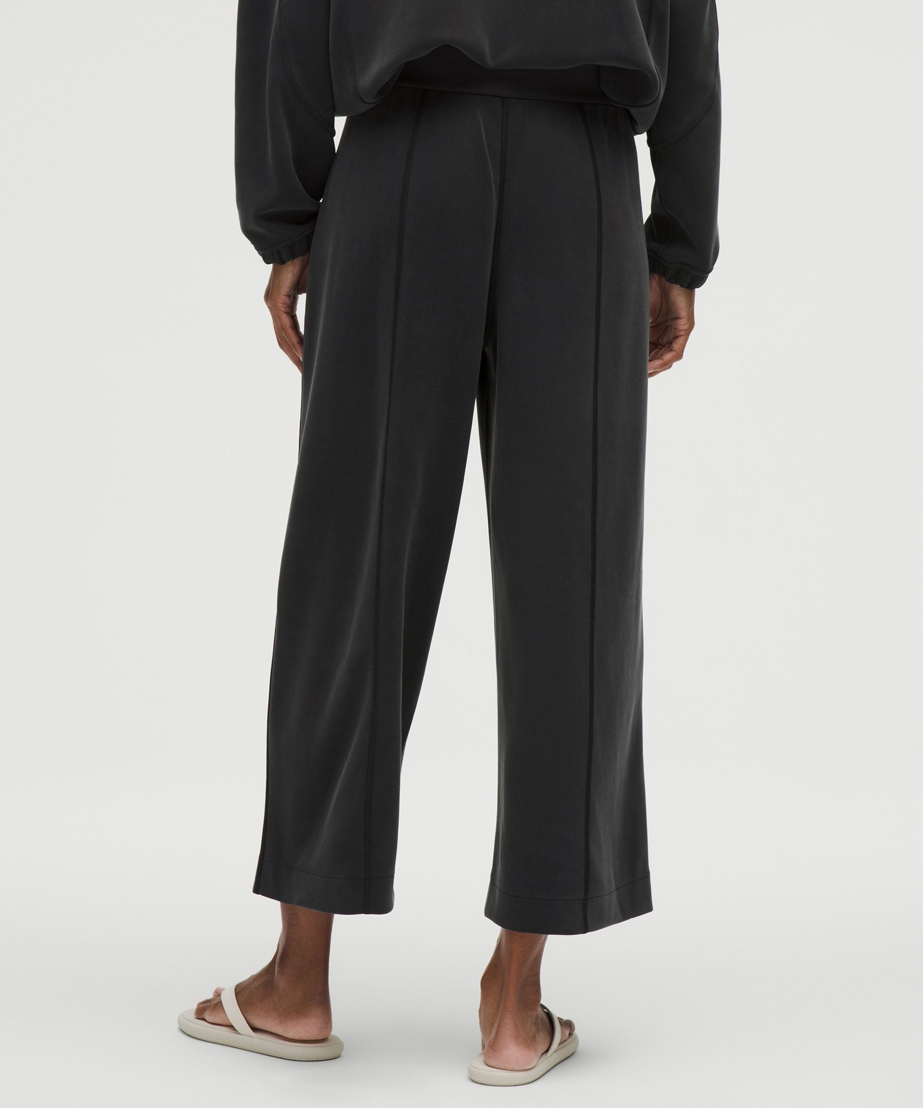 Lululemon Softstreme High-Rise Wide-Leg Cropped Pant
