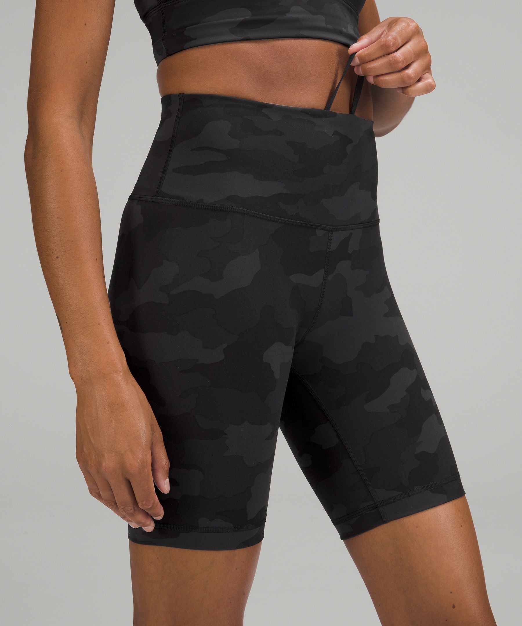 Lululemon Women's Wunder Train High-Rise Short 8"
