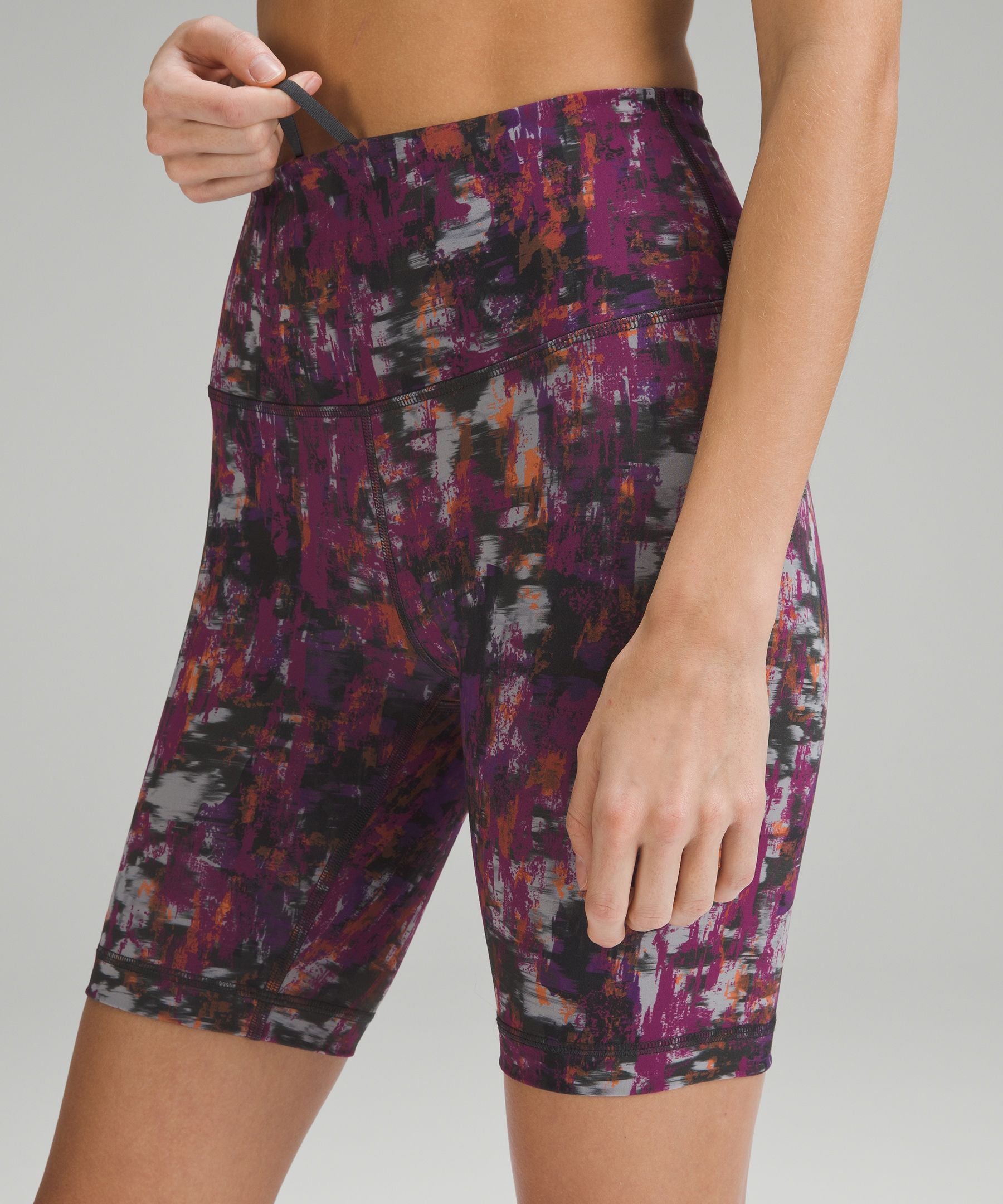 Lululemon Women's Wunder Train High-Rise Short 8"