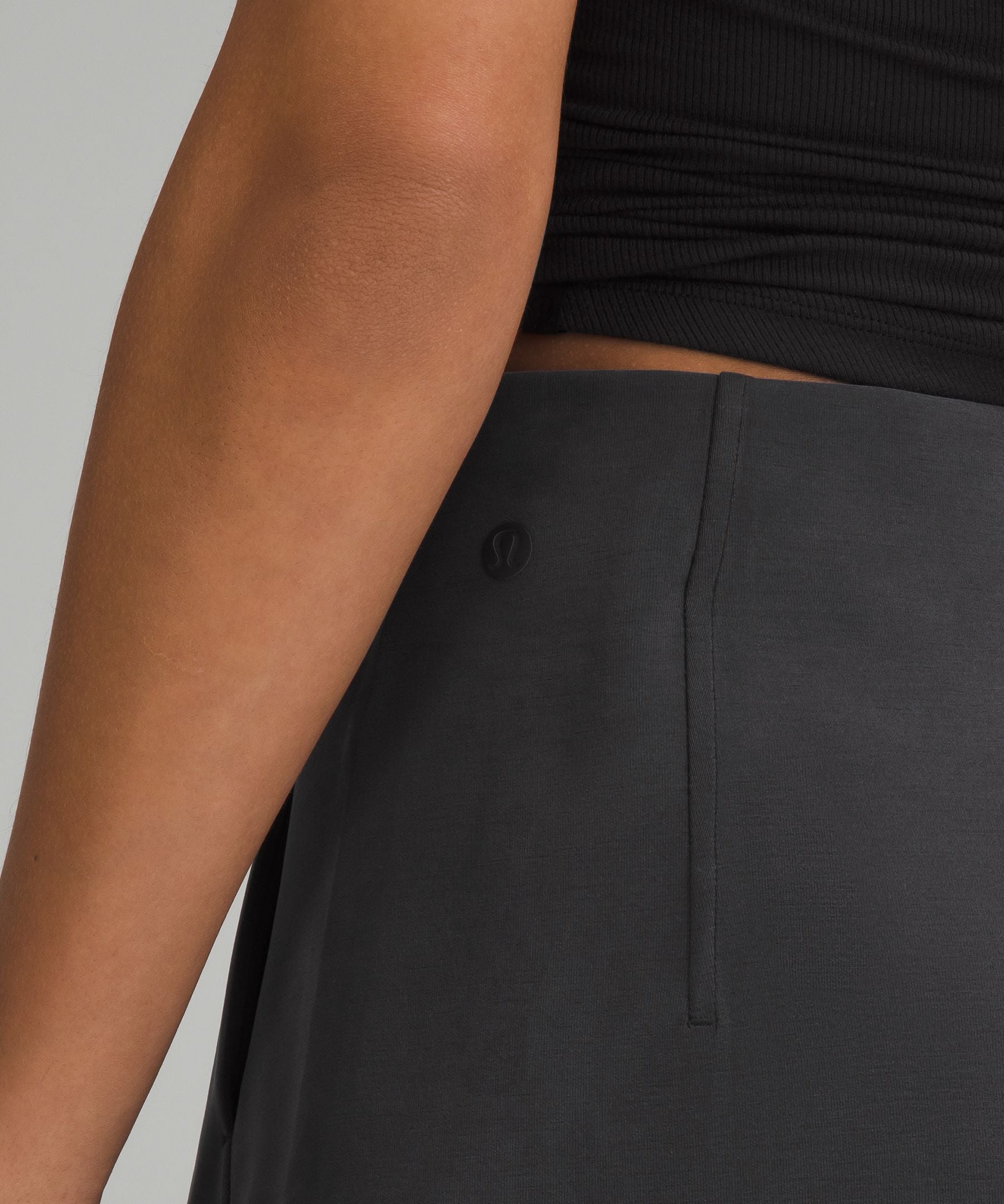 Lululemon Women's Softstreme Kick-Flare Mid-Rise Short 4"