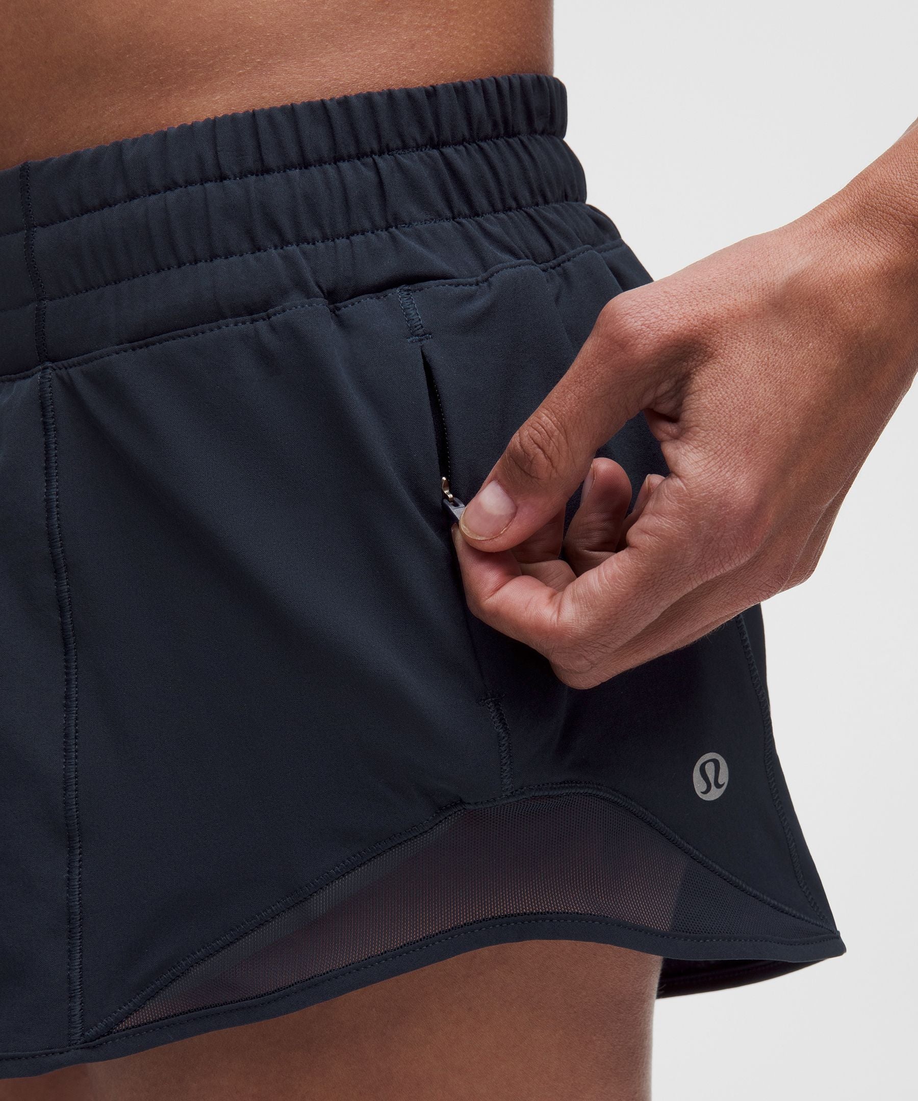 Lululemon Women's Hotty Hot Low-Rise Lined Short 2.5"