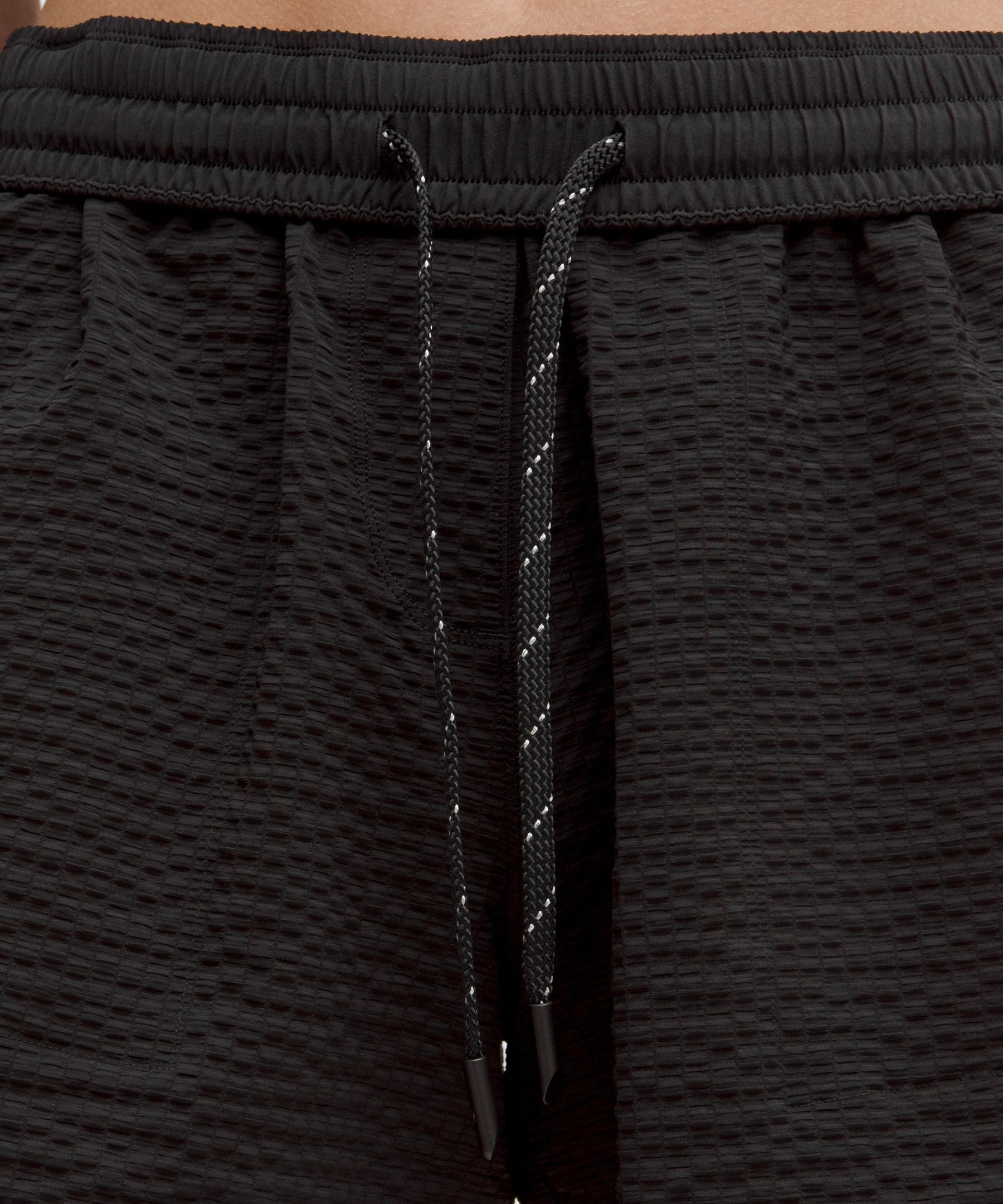 Lululemon Women's Grid-Texture Relaxed High-Rise Hiking Short 4"