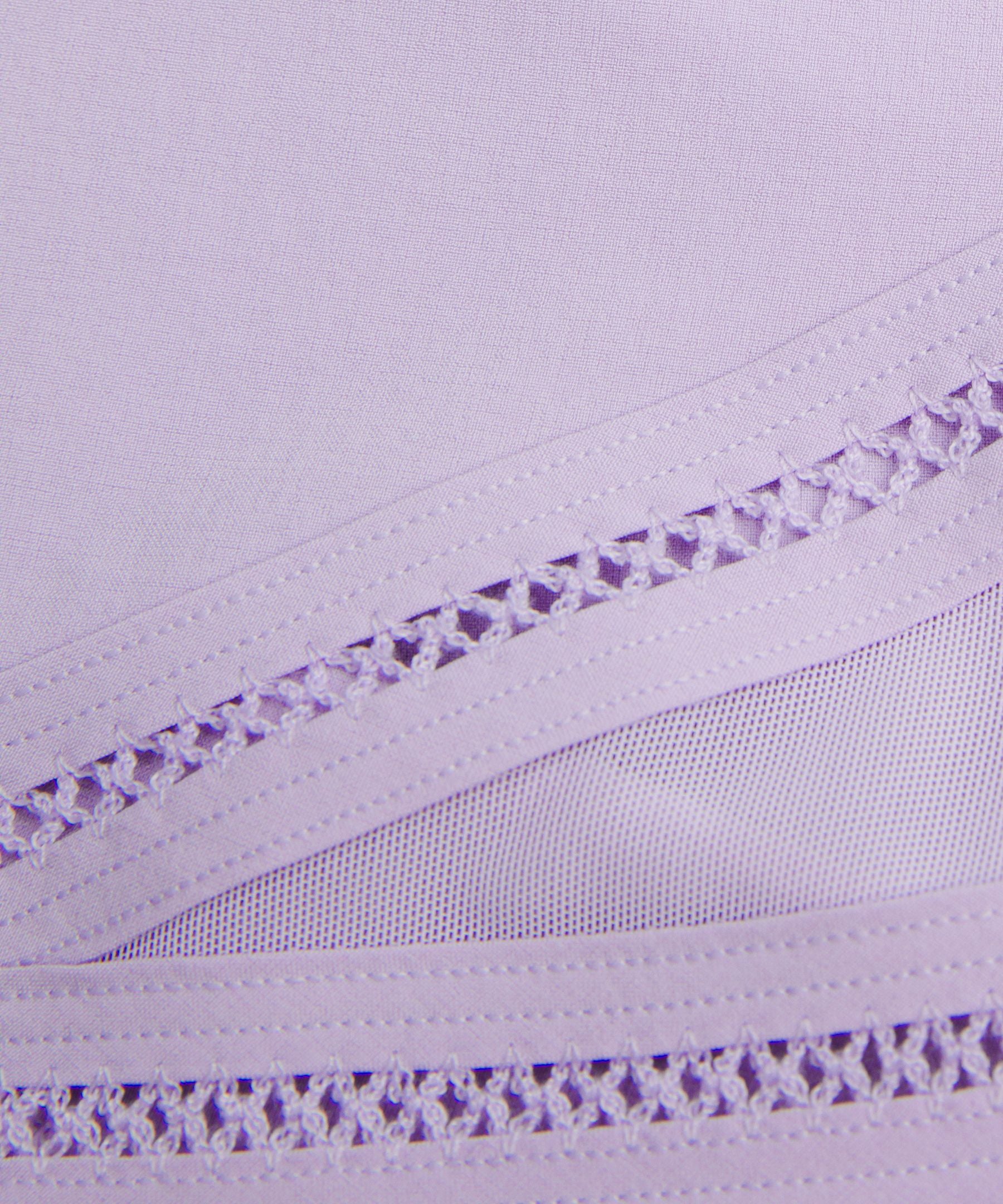 Lululemon Women's Hotty Hot High-Rise Lined Short 4" *Lace Trim