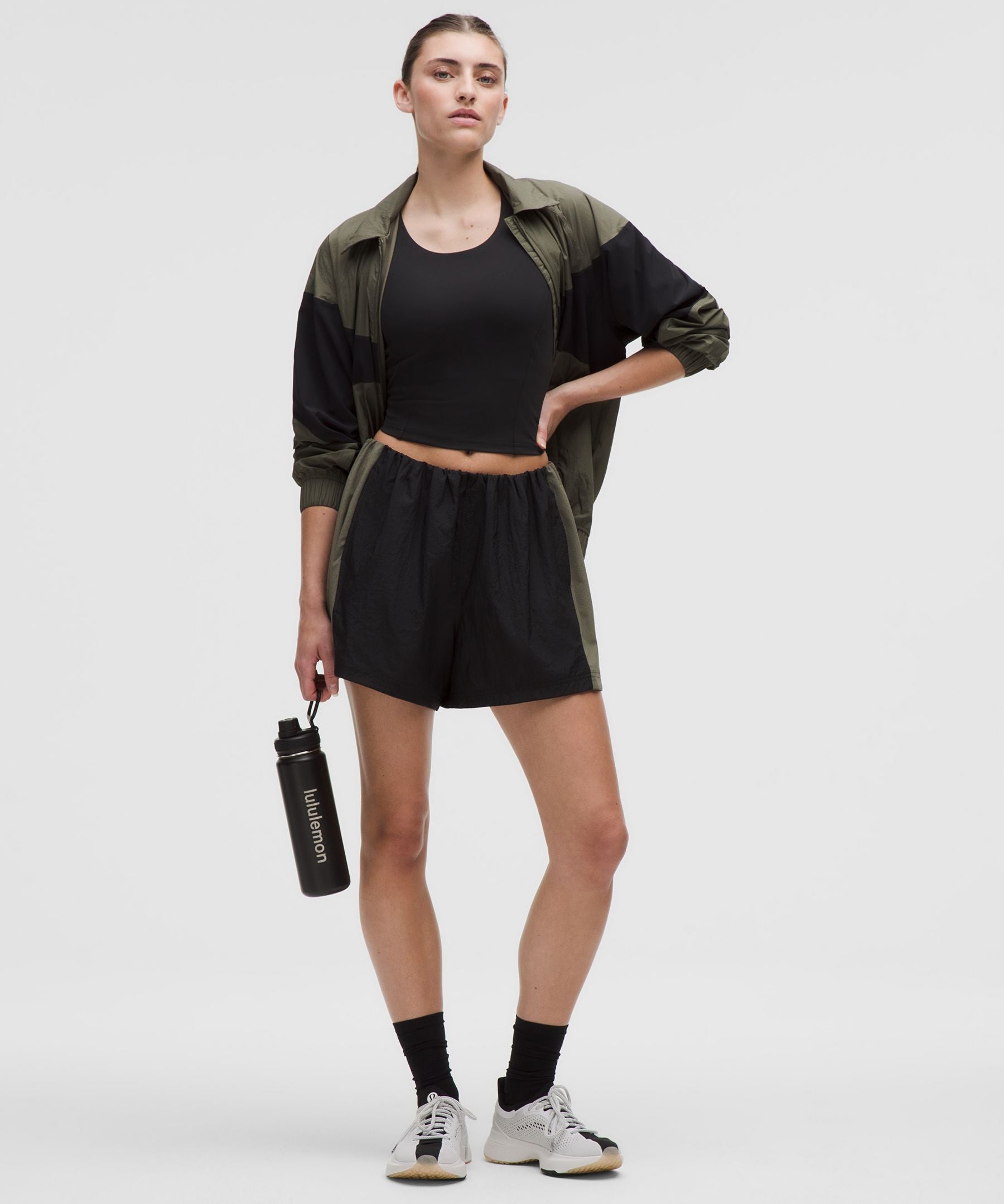 #color_black/army-green